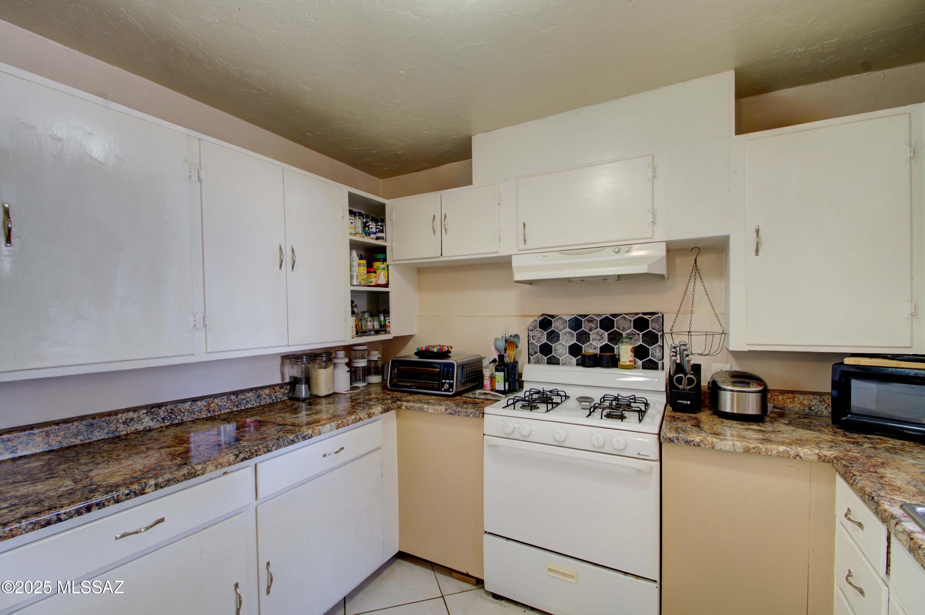 3455 N Fremont Avenue