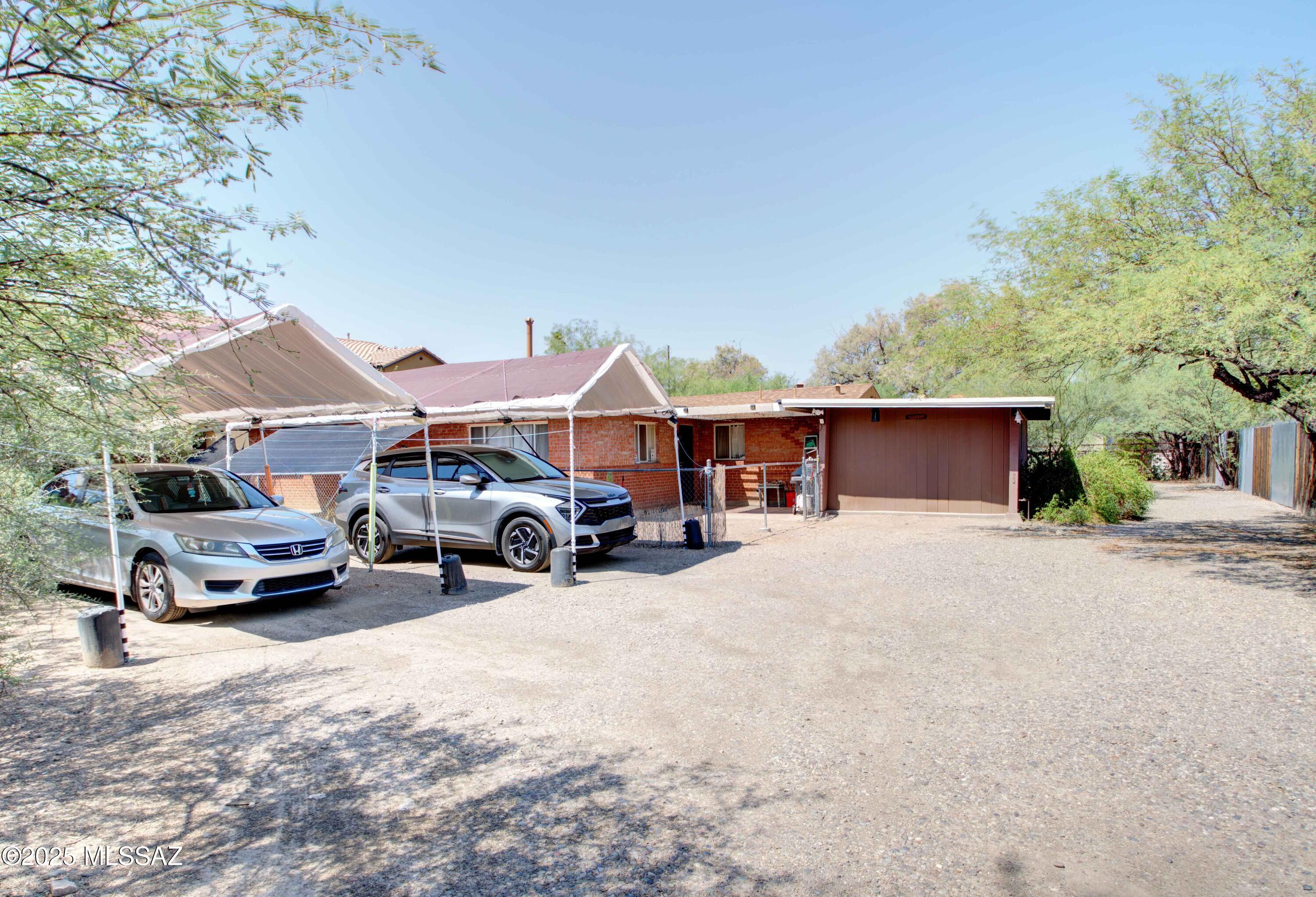 3455 N Fremont Avenue