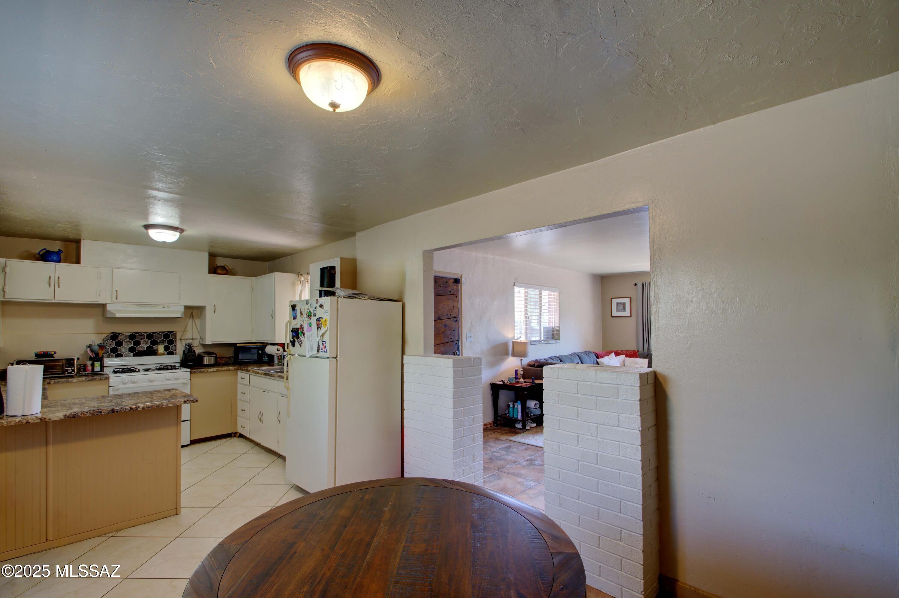 3455 N Fremont Avenue