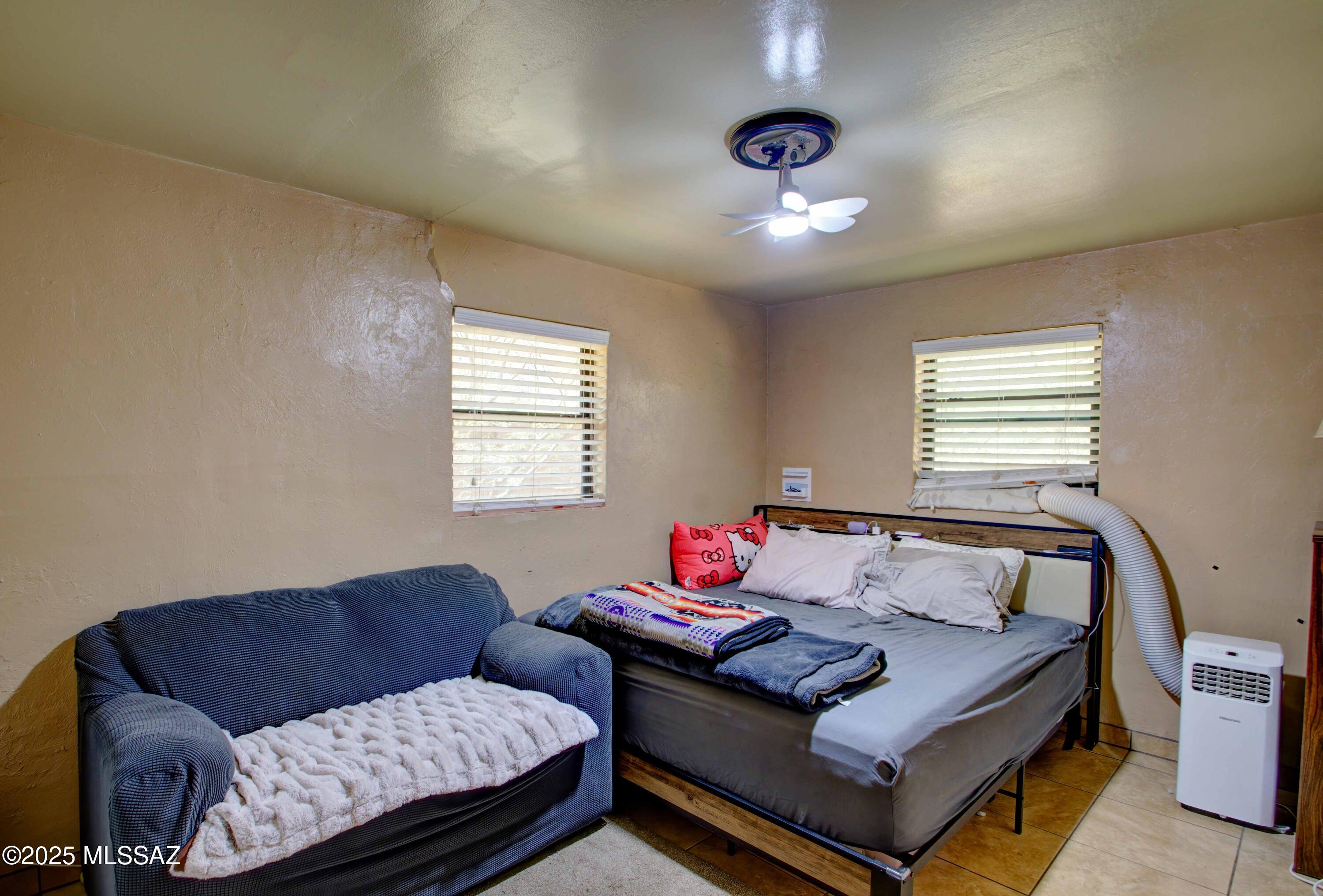 3455 N Fremont Avenue