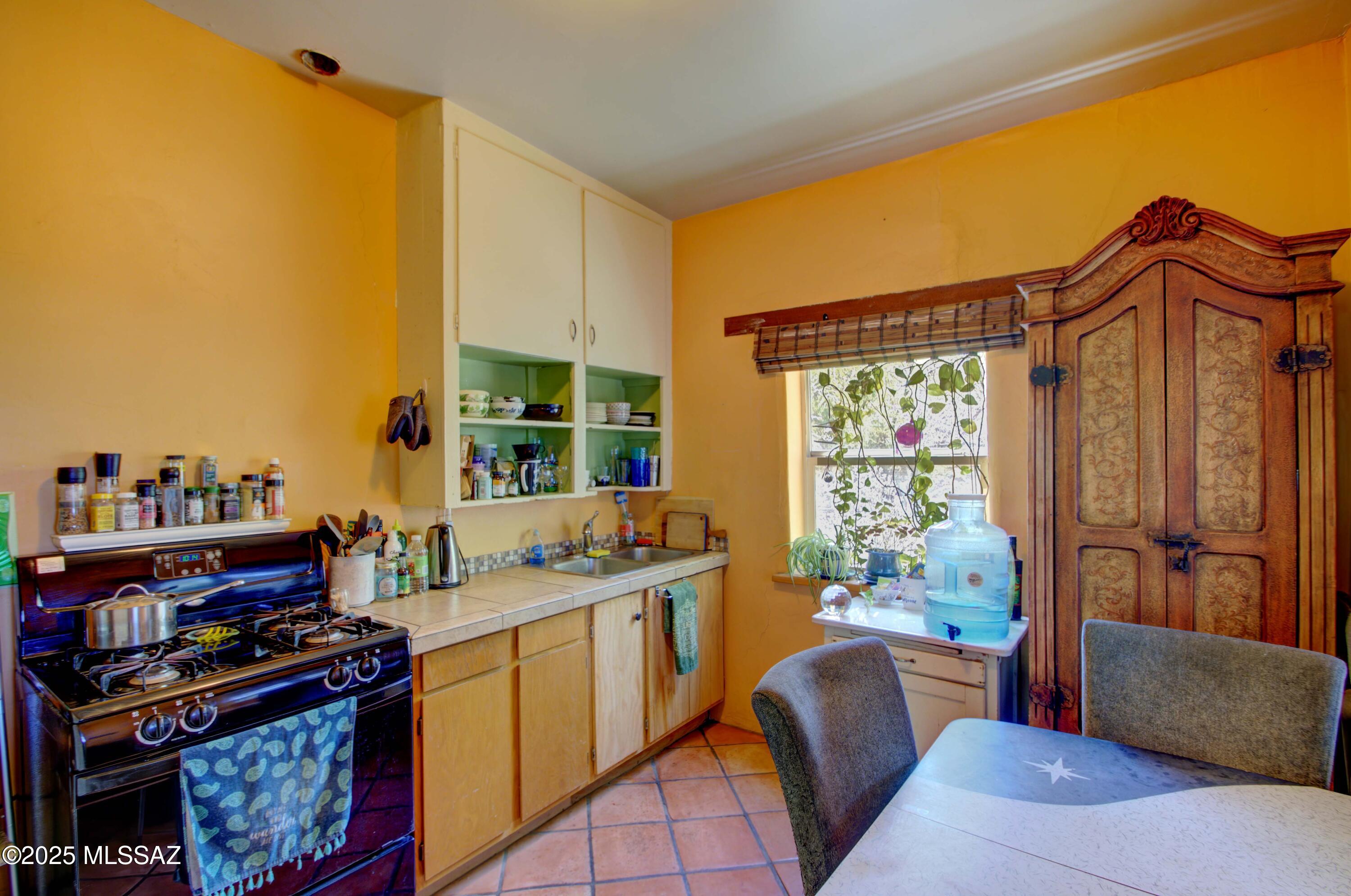 3455 N Fremont Avenue