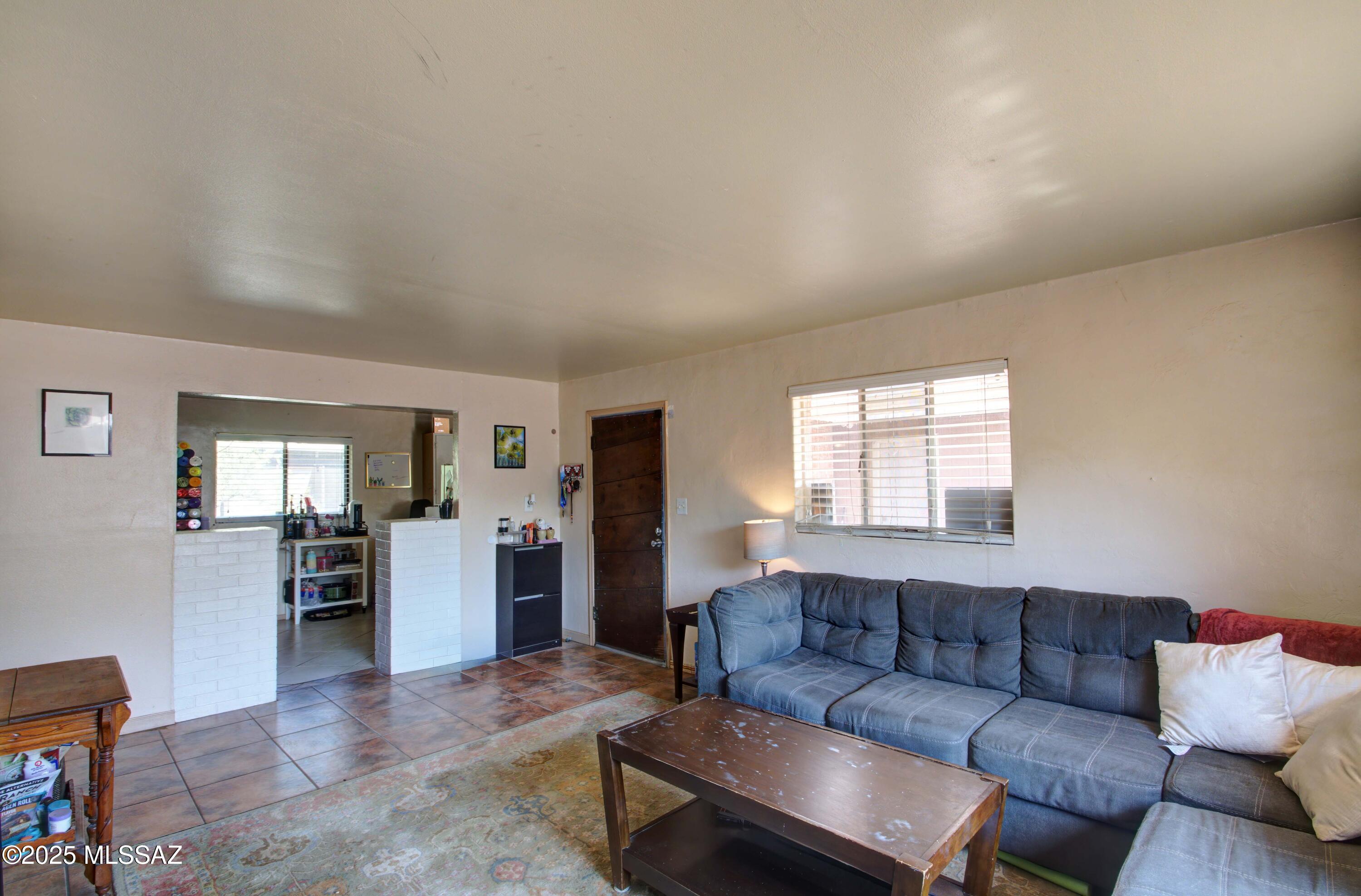 3455 N Fremont Avenue