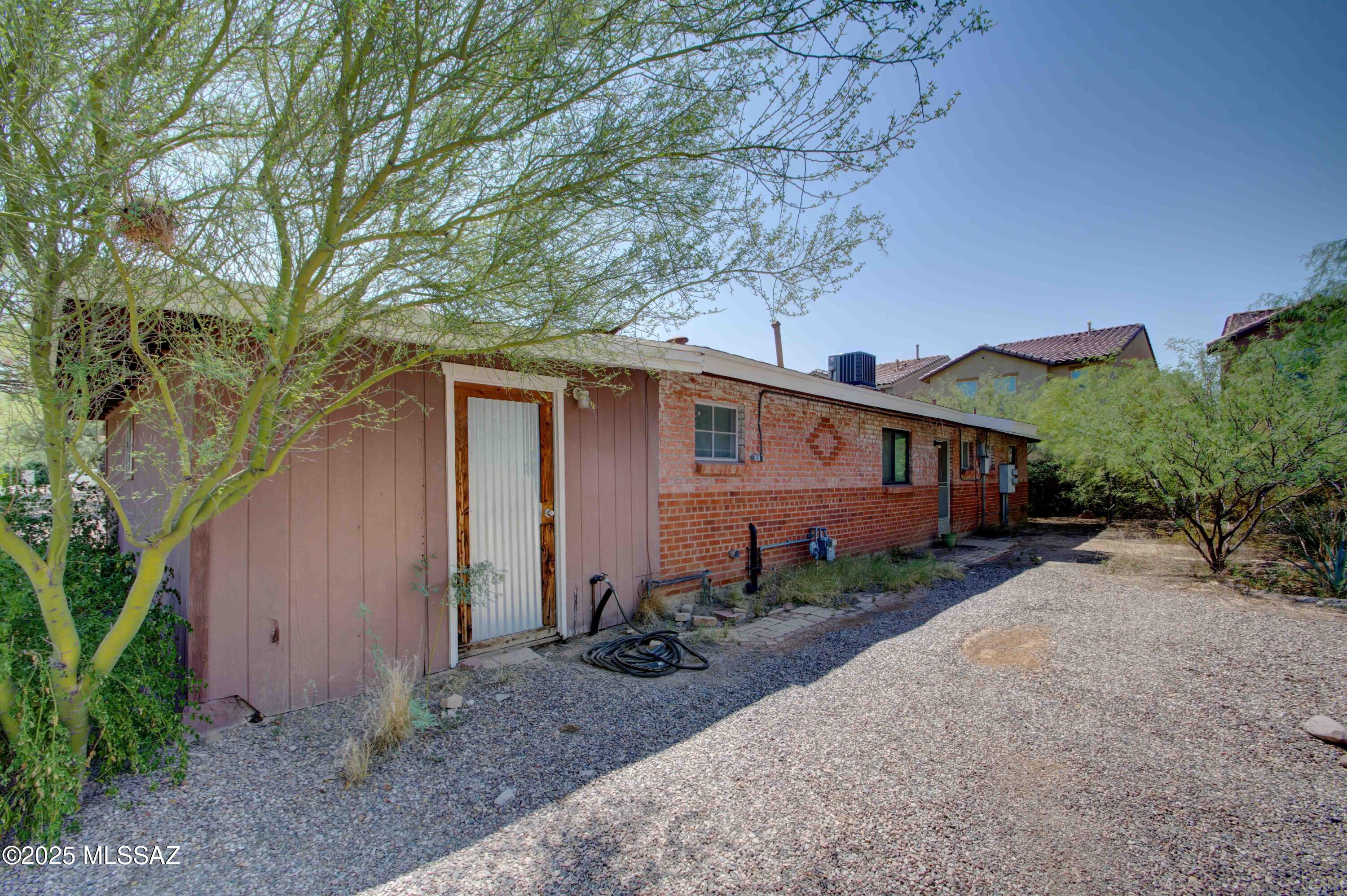 3455 N Fremont Avenue