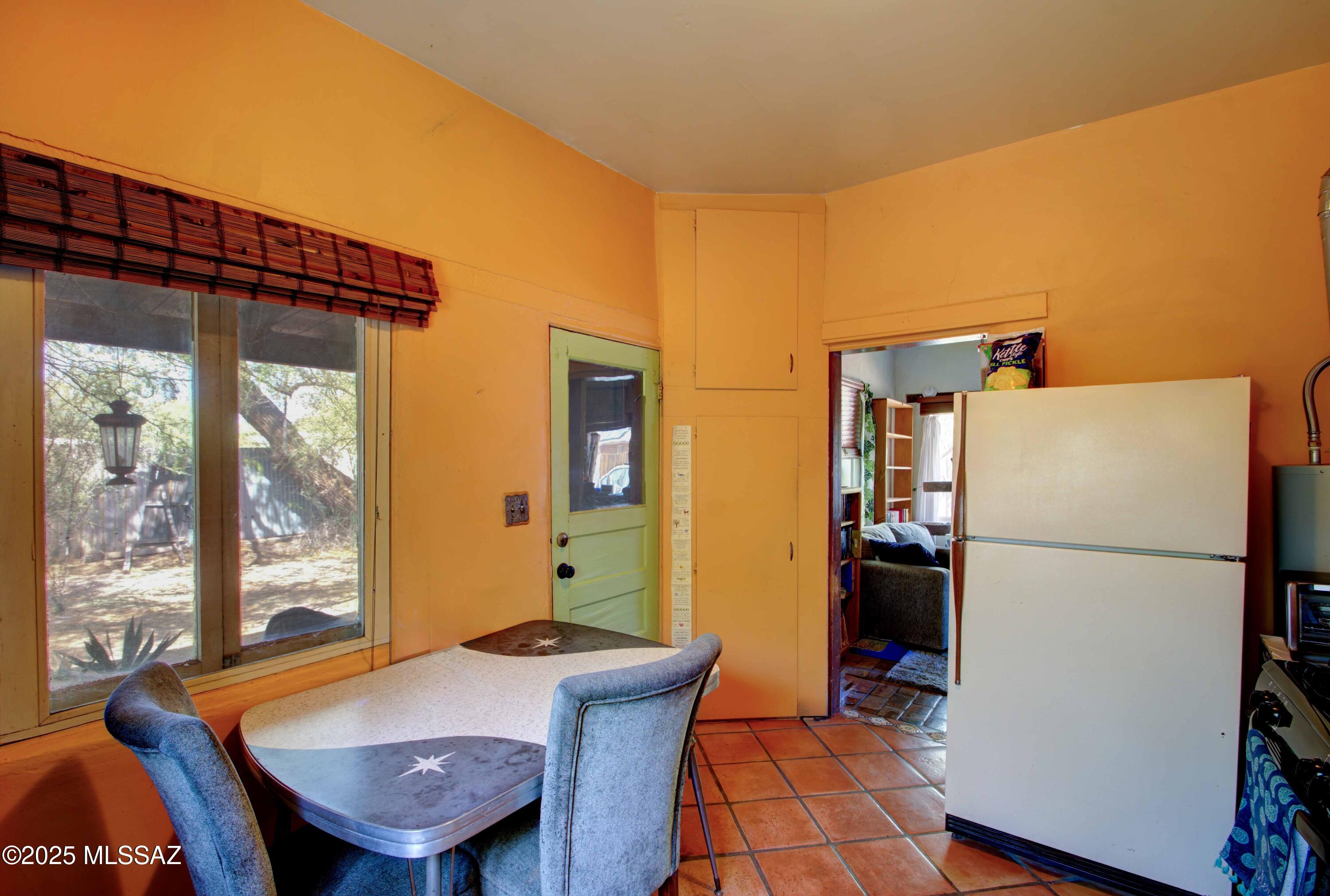 3455 N Fremont Avenue