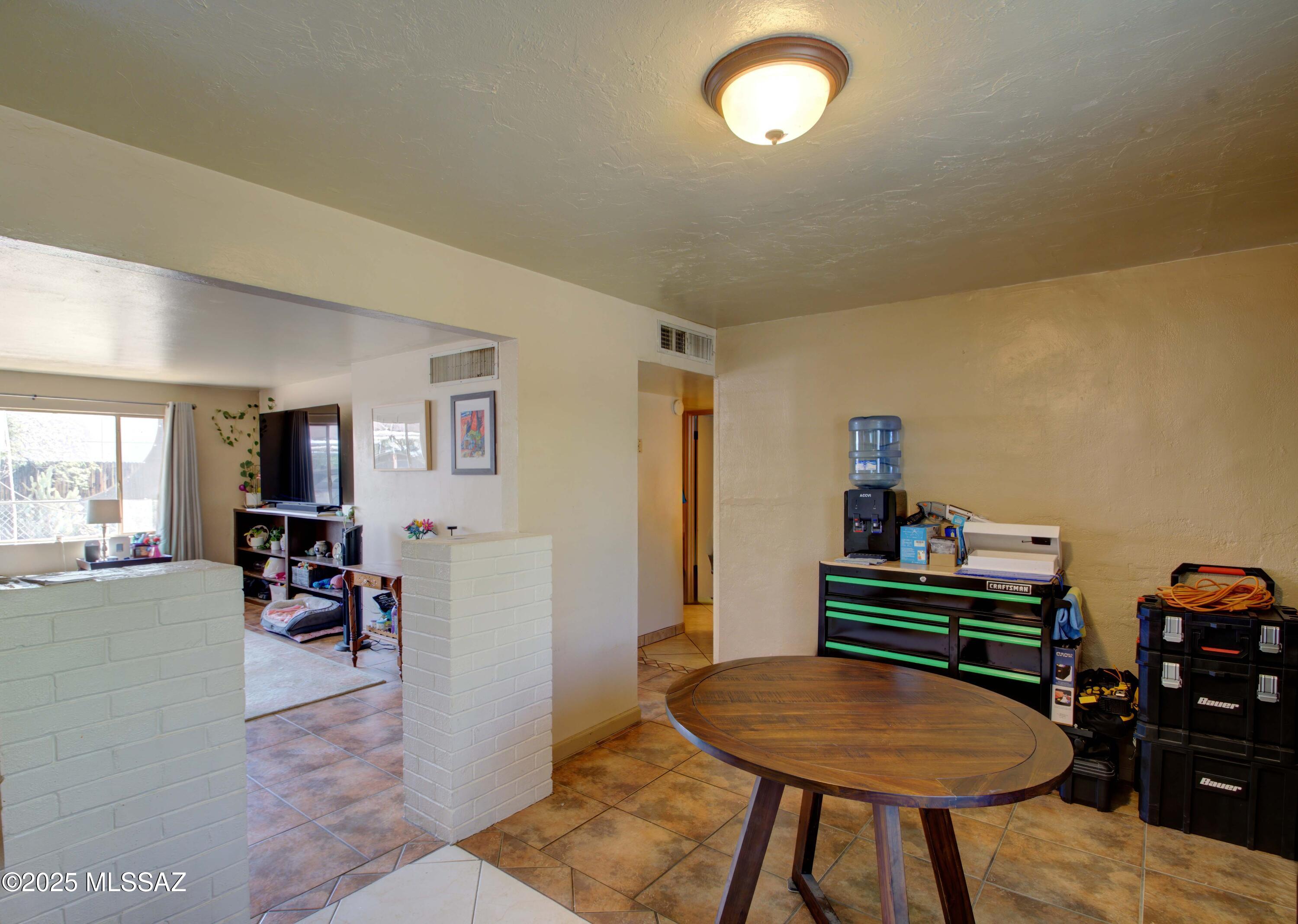 3455 N Fremont Avenue