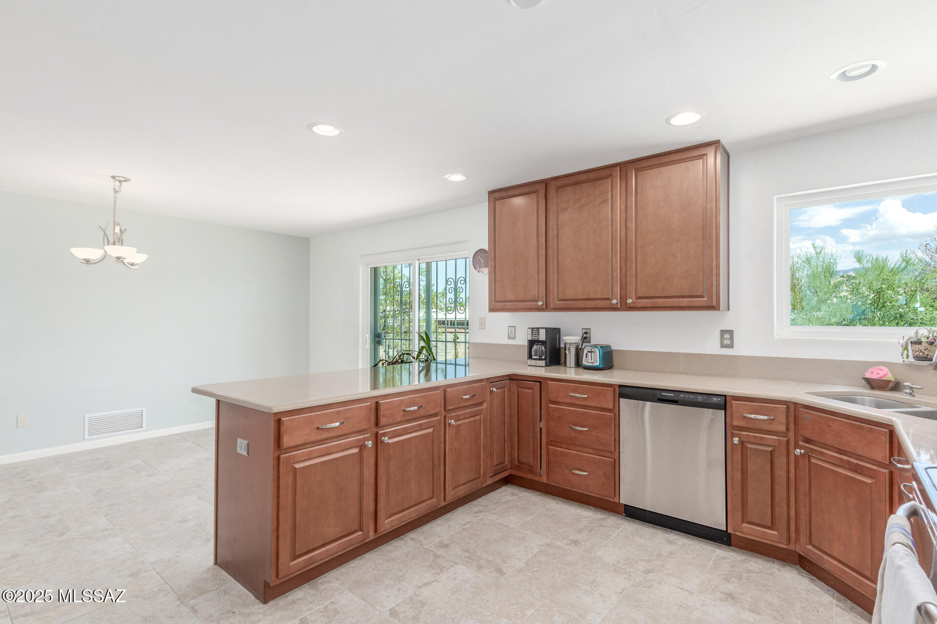 9063 E Bellevue Street