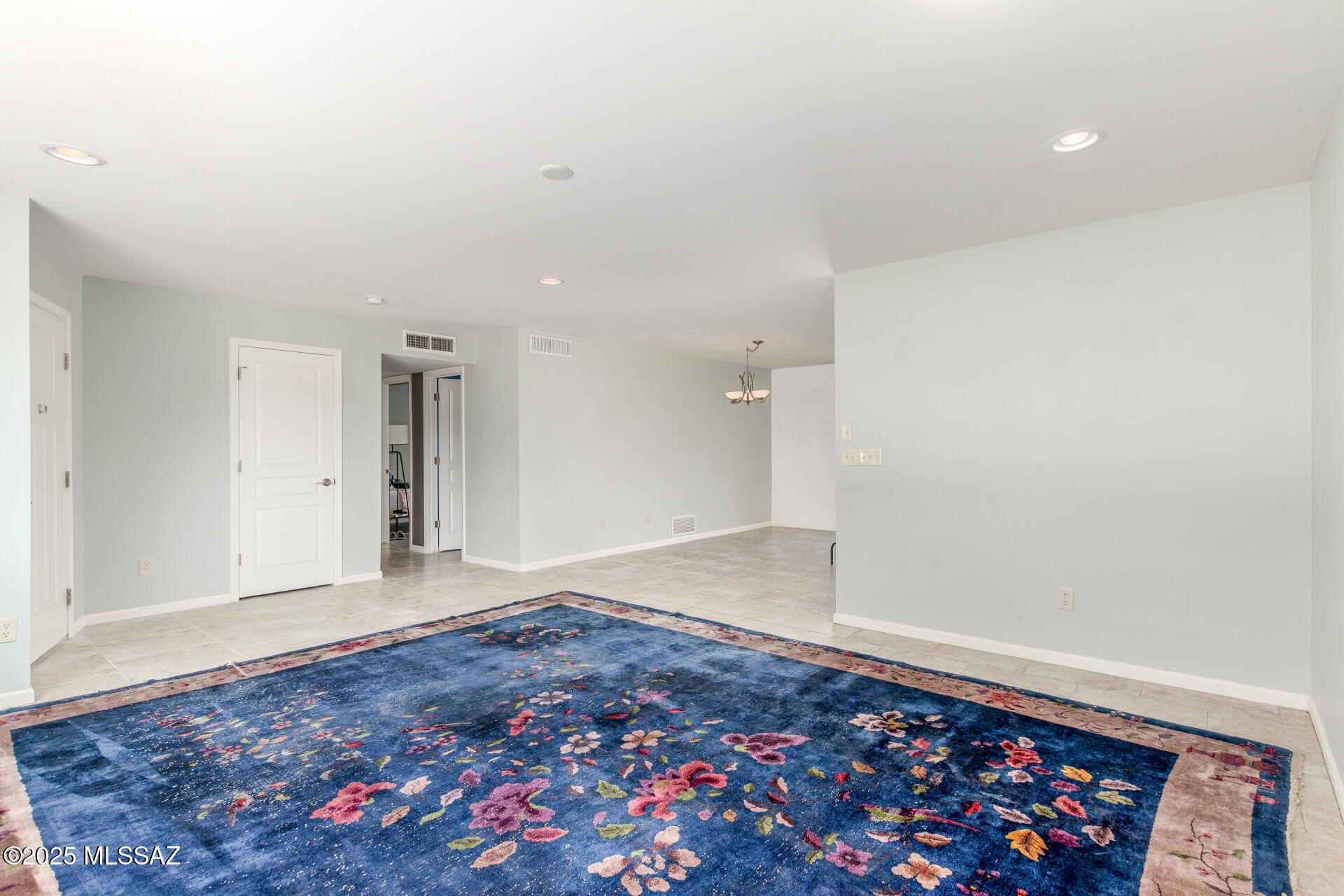 9063 E Bellevue Street