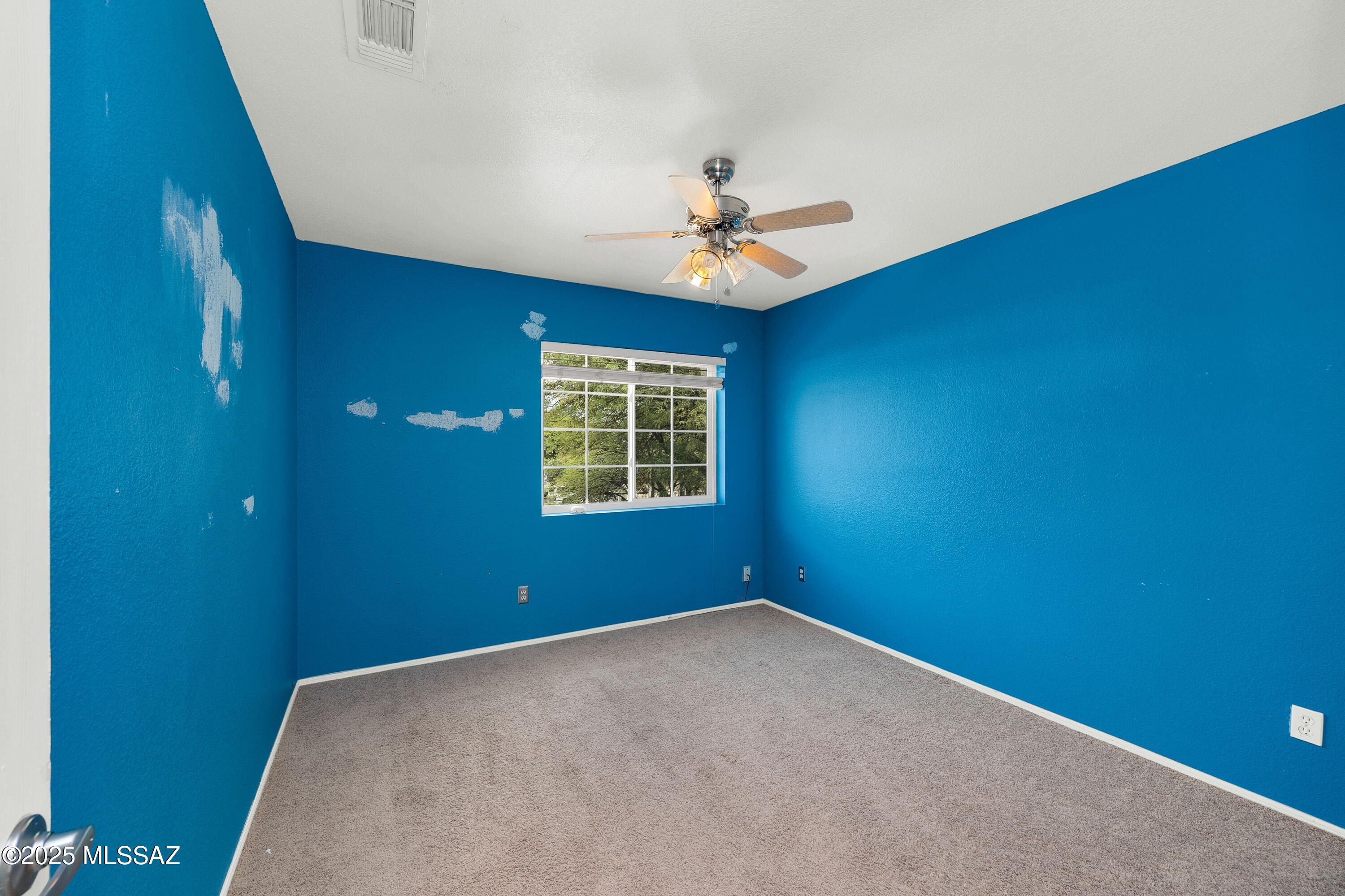 10080 E English Woods Road