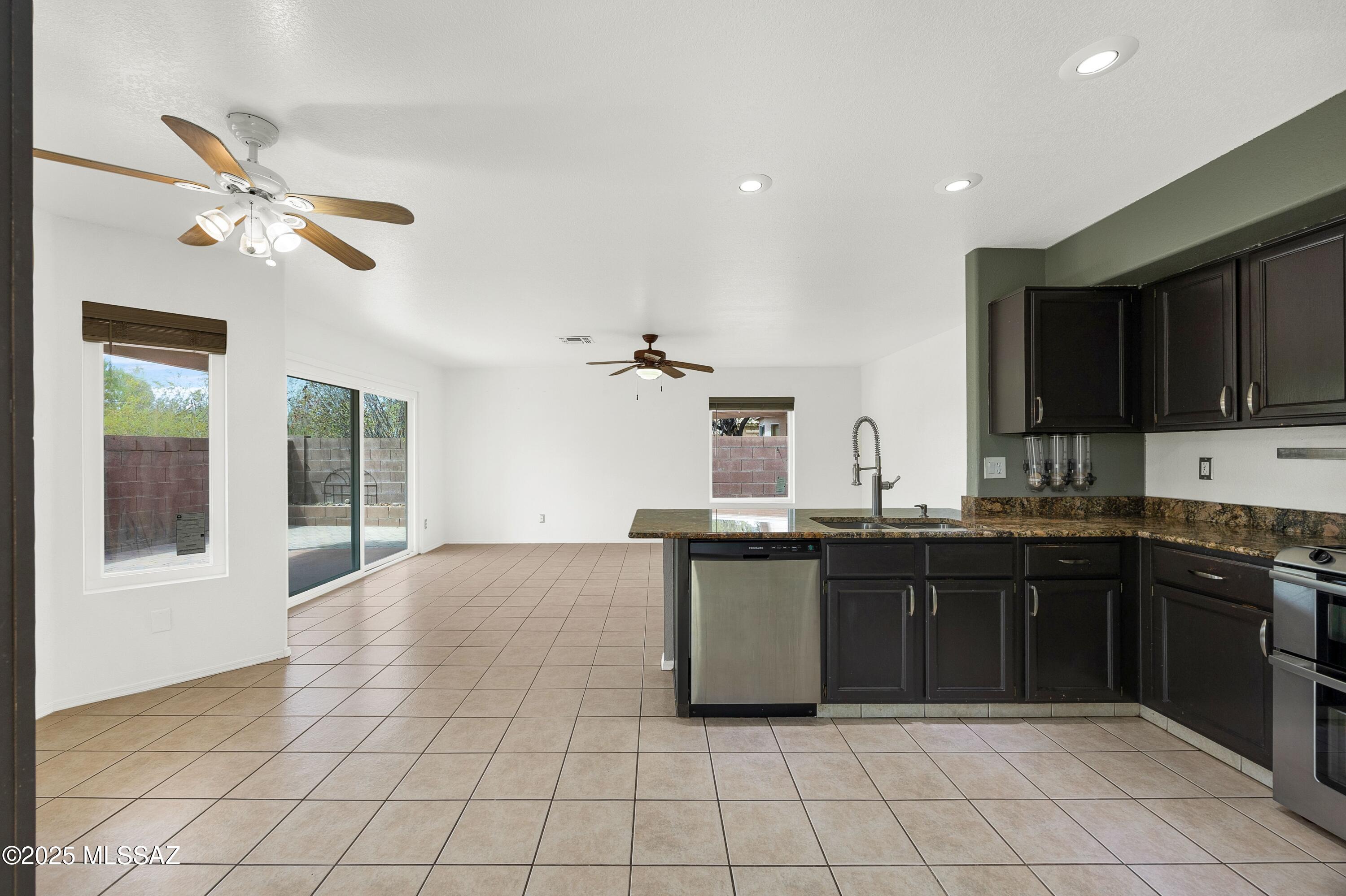 10080 E English Woods Road