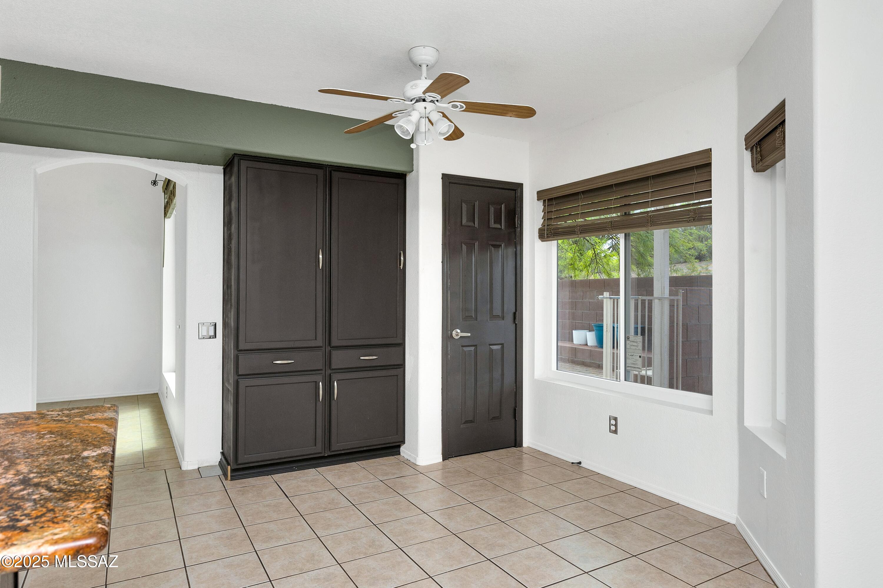 10080 E English Woods Road