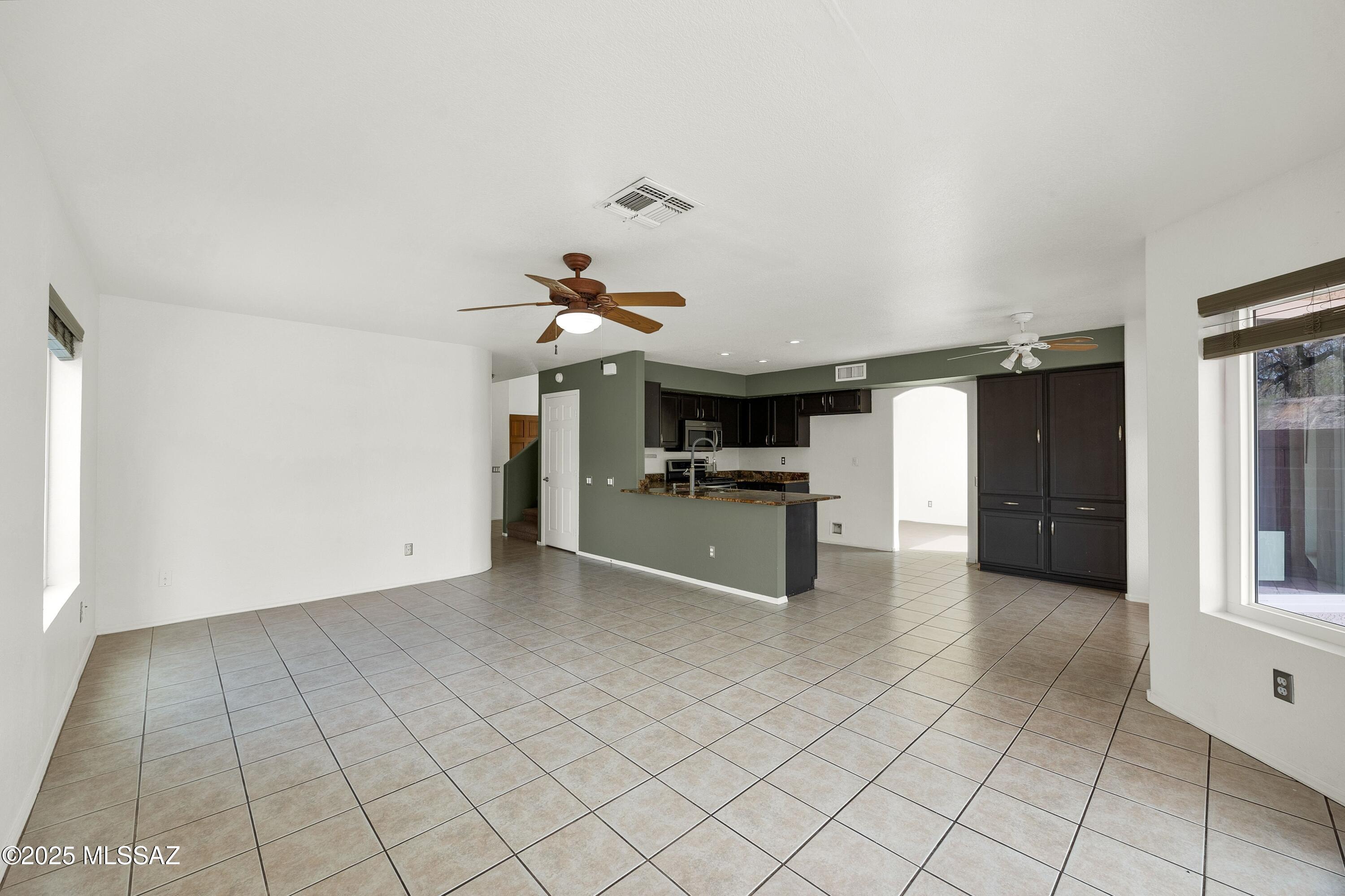 10080 E English Woods Road