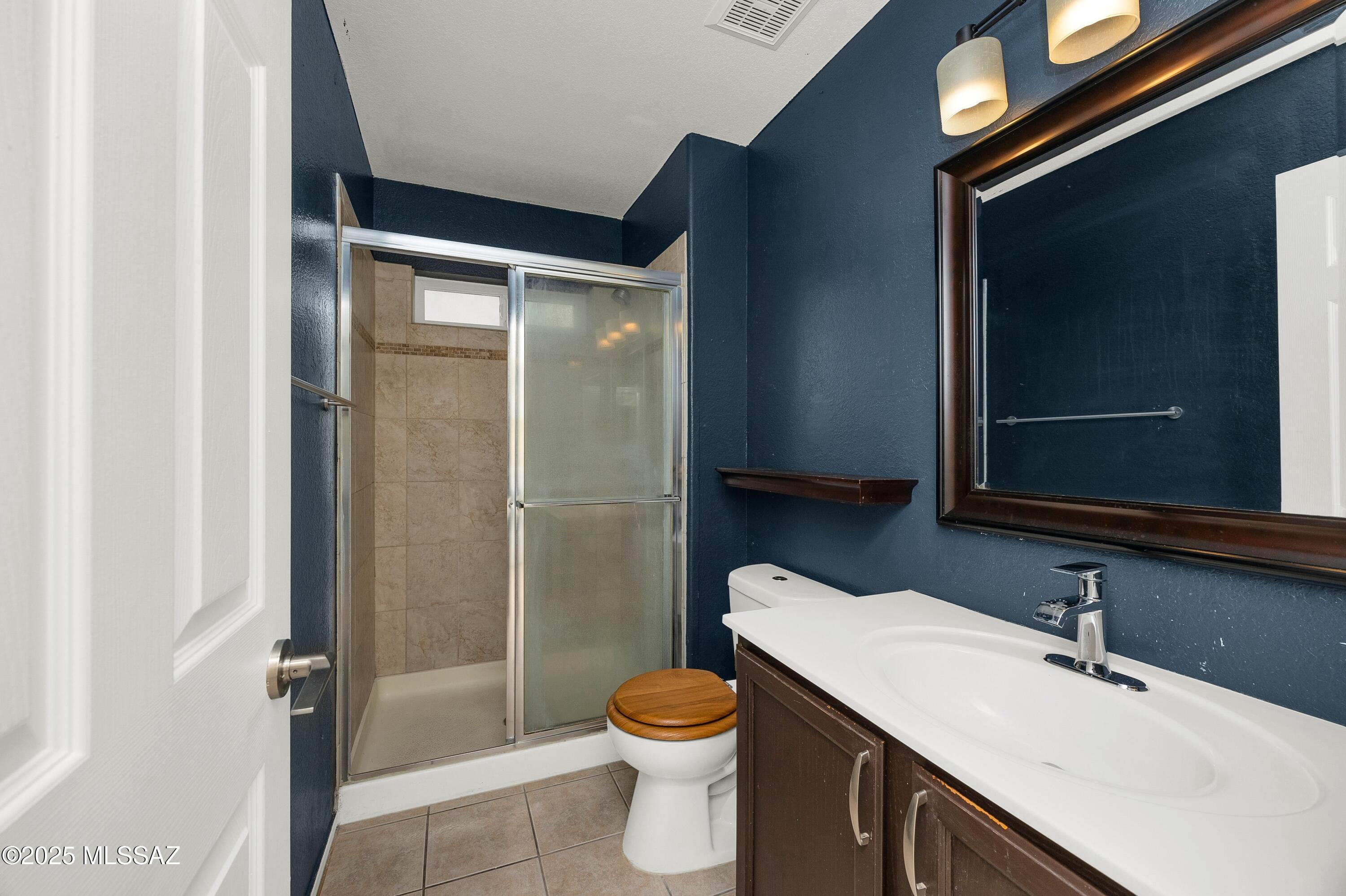 10080 E English Woods Road