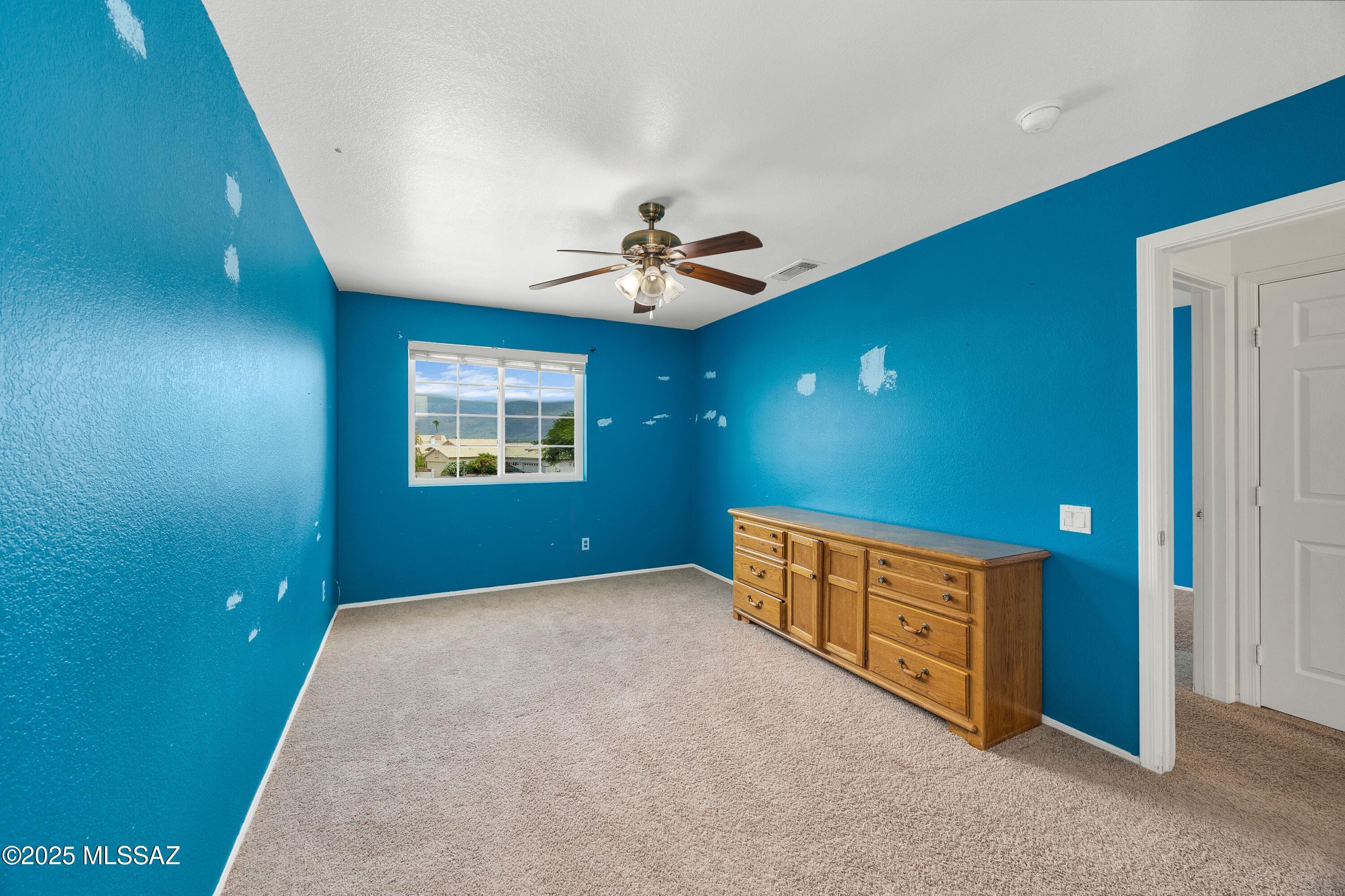 10080 E English Woods Road