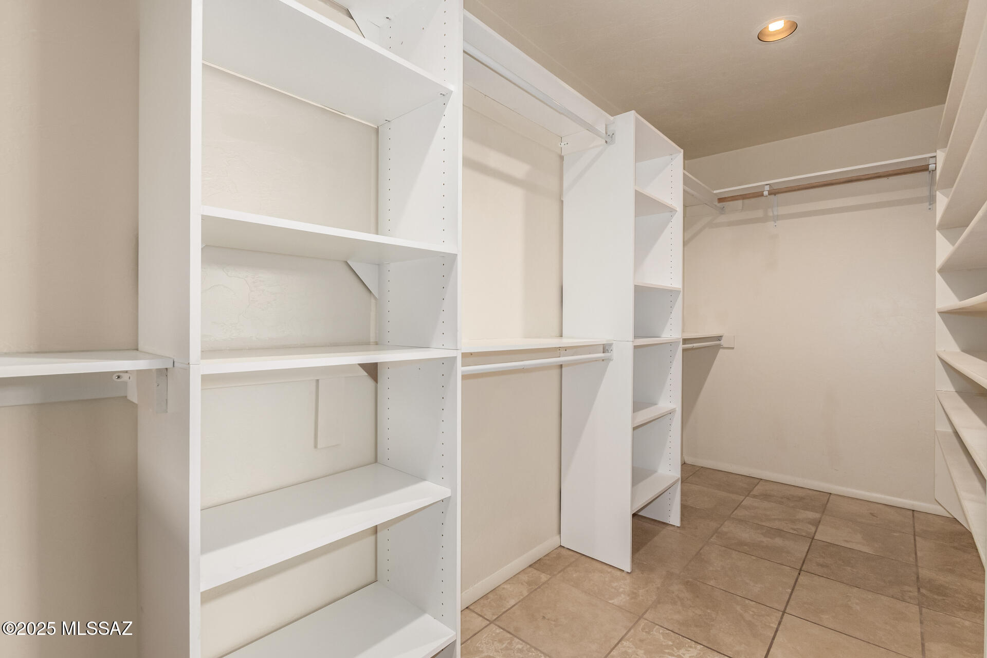 5100 E Golder Ranch Drive