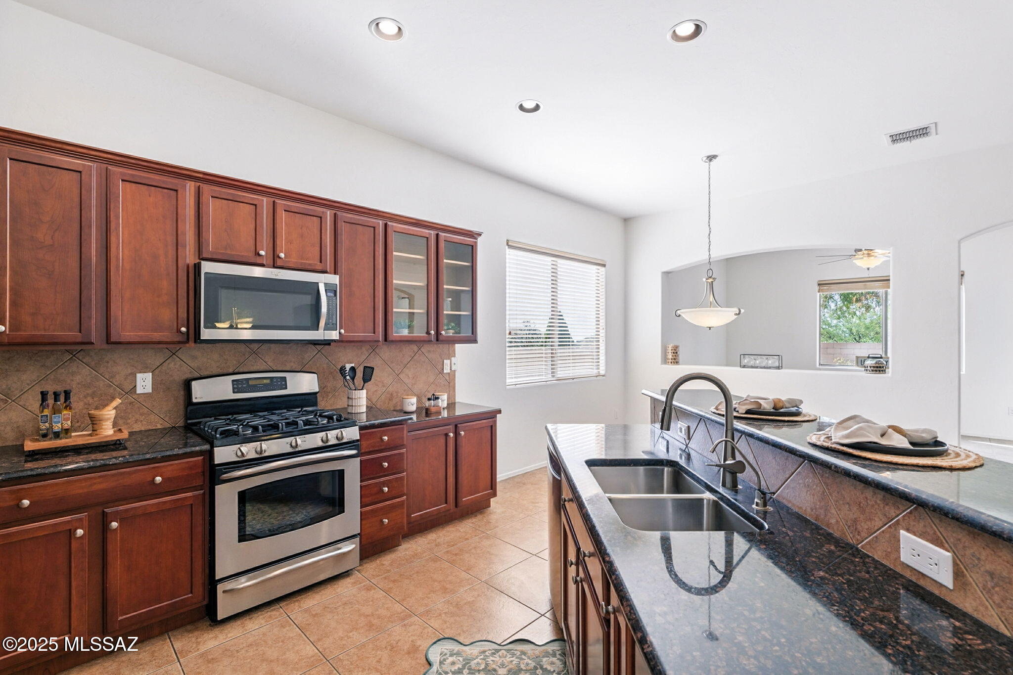 320 W Lexington Street