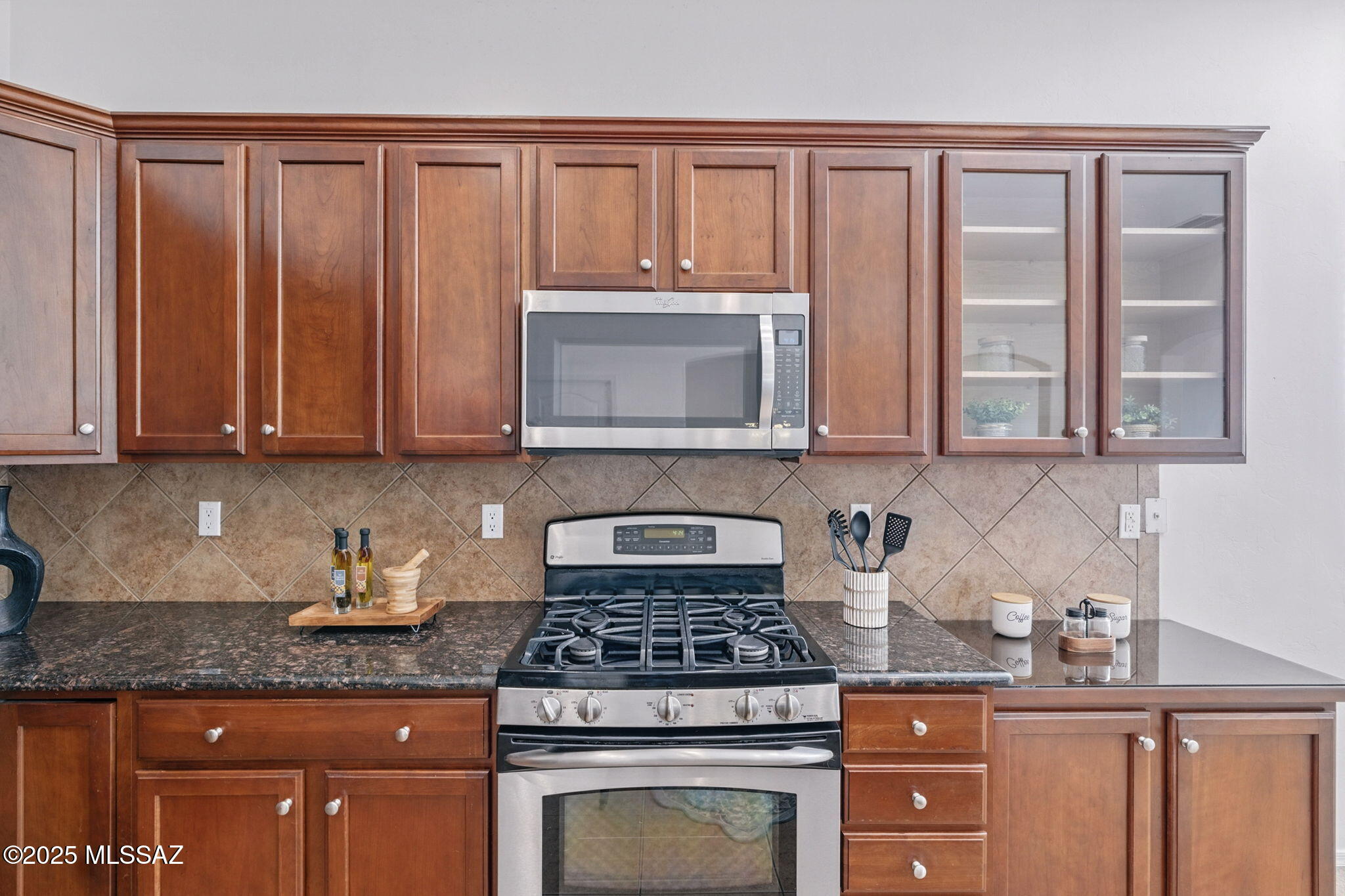 320 W Lexington Street