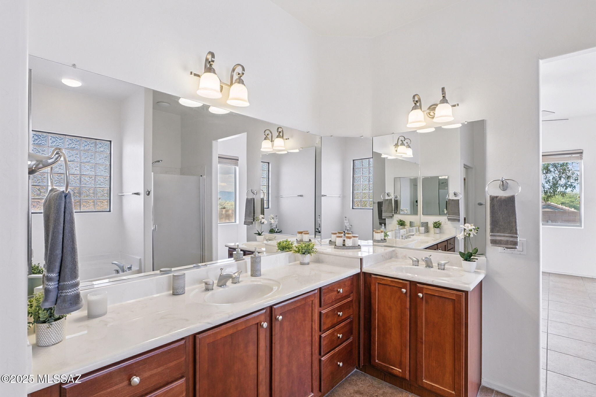 320 W Lexington Street