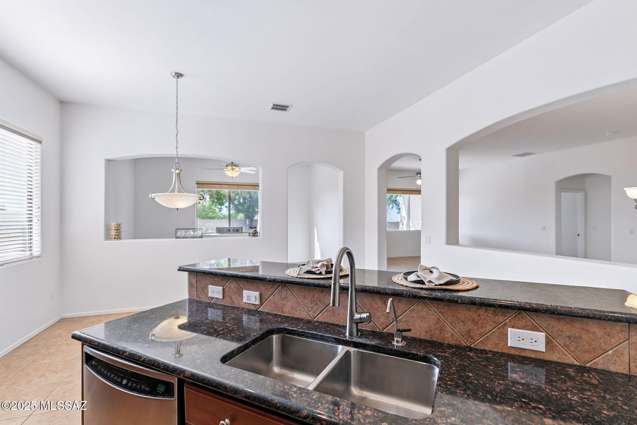 320 W Lexington Street