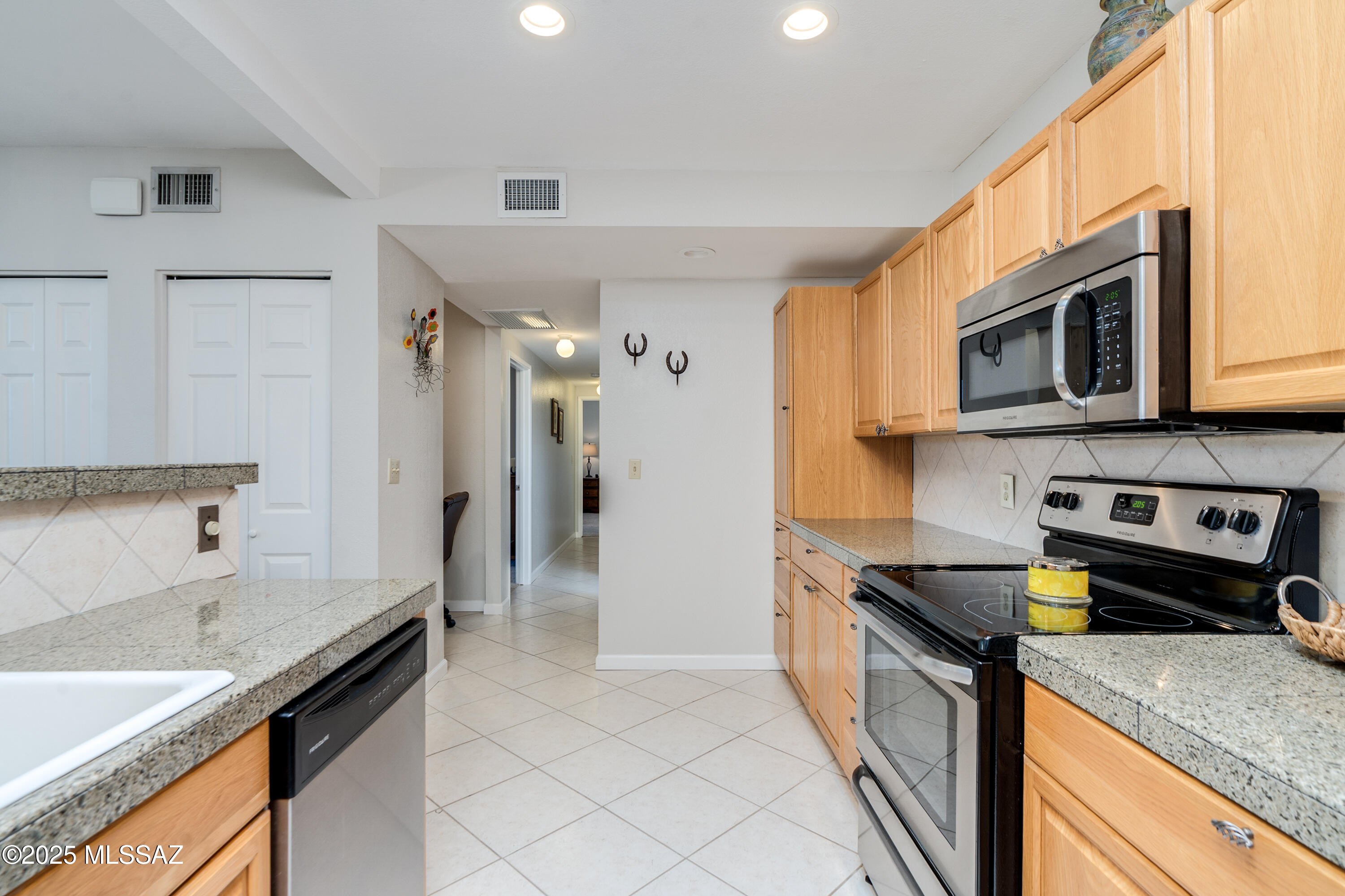 6255 N Camino Pimeria Alta Unit: 122