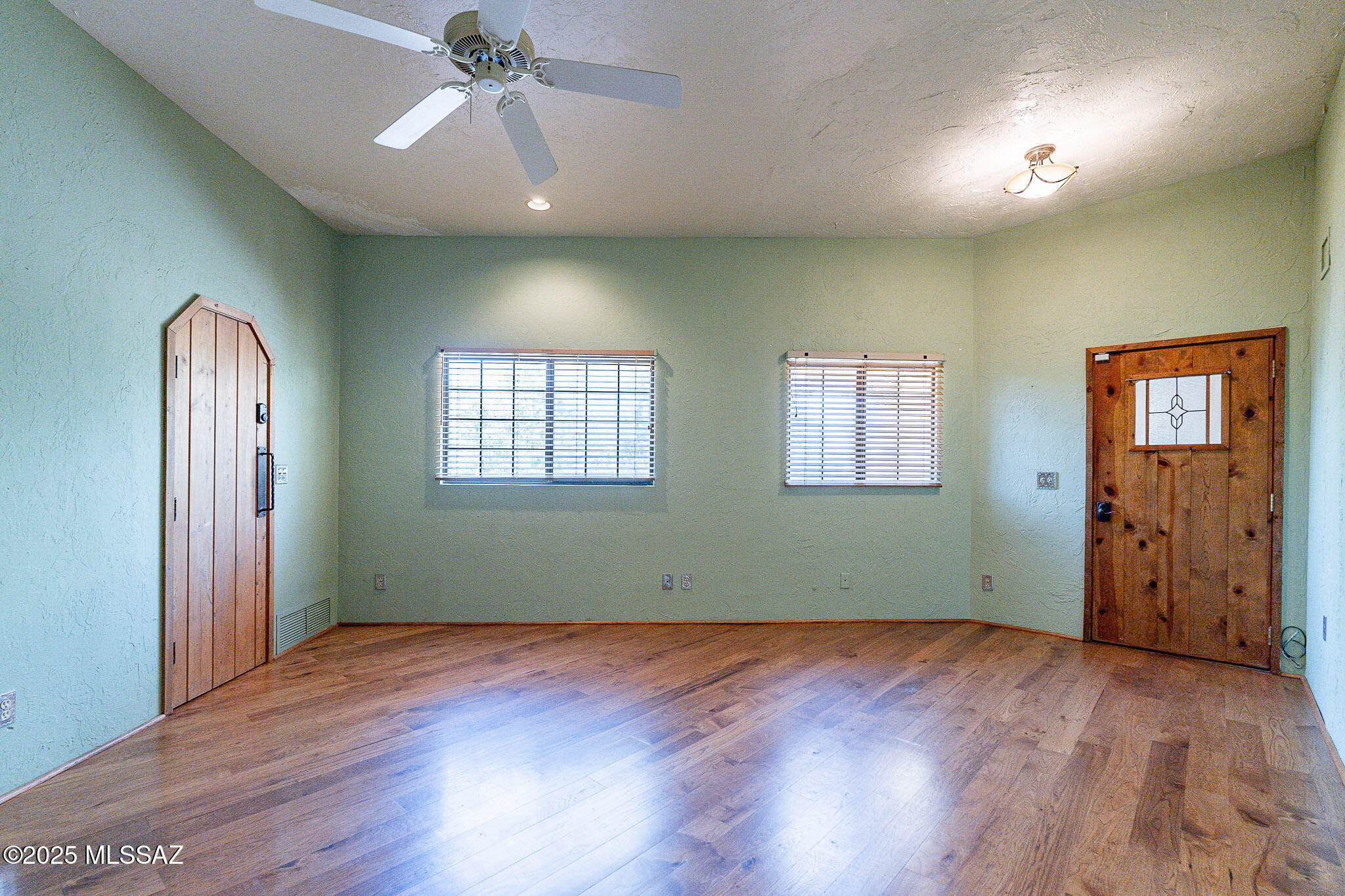 9450 E Placita Oaxaca