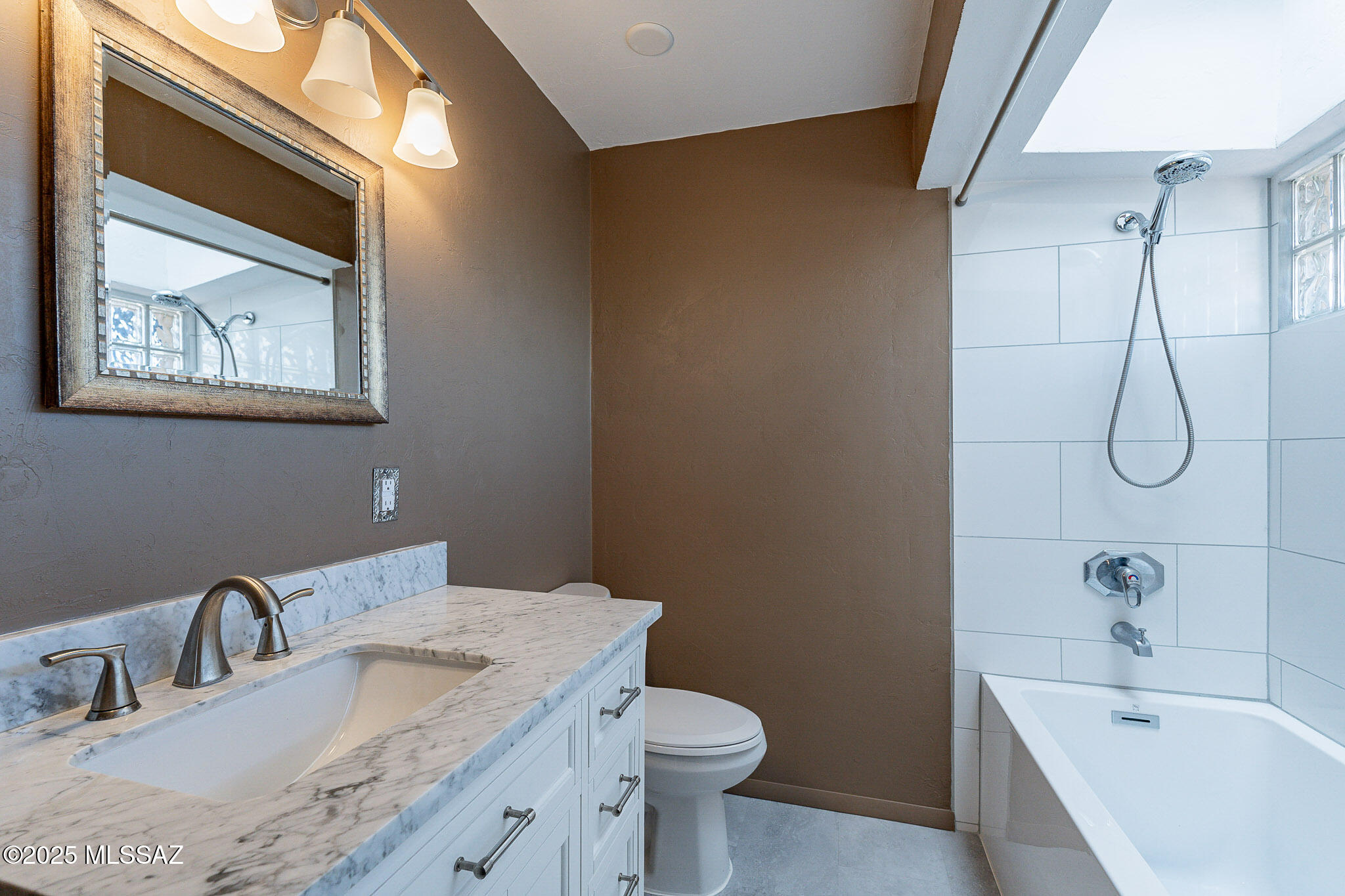 9450 E Placita Oaxaca