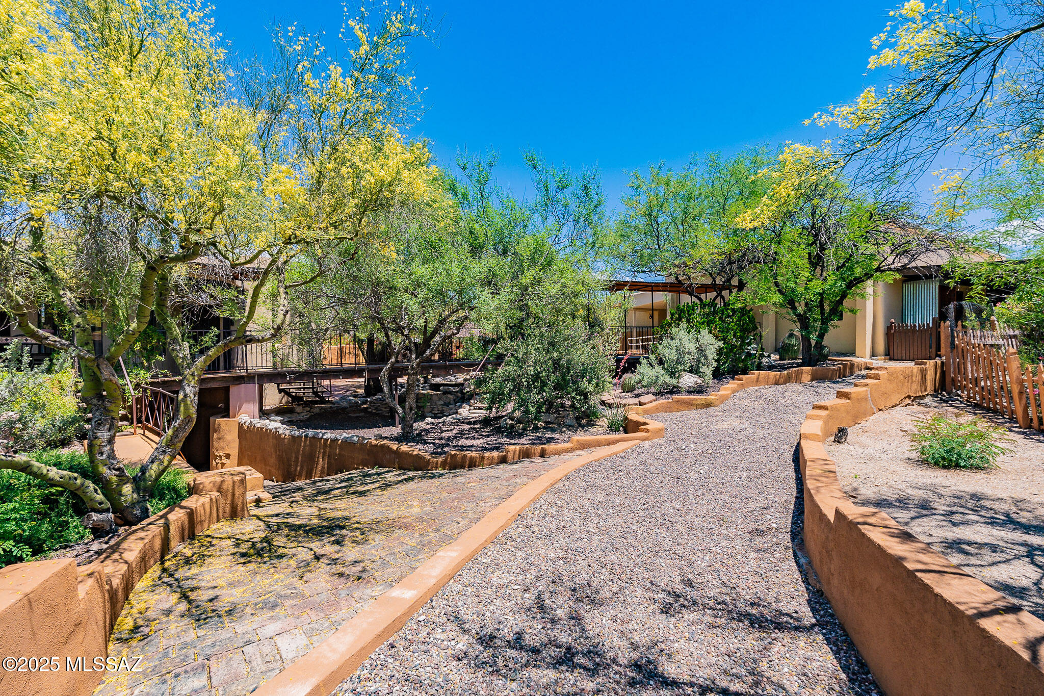 9450 E Placita Oaxaca