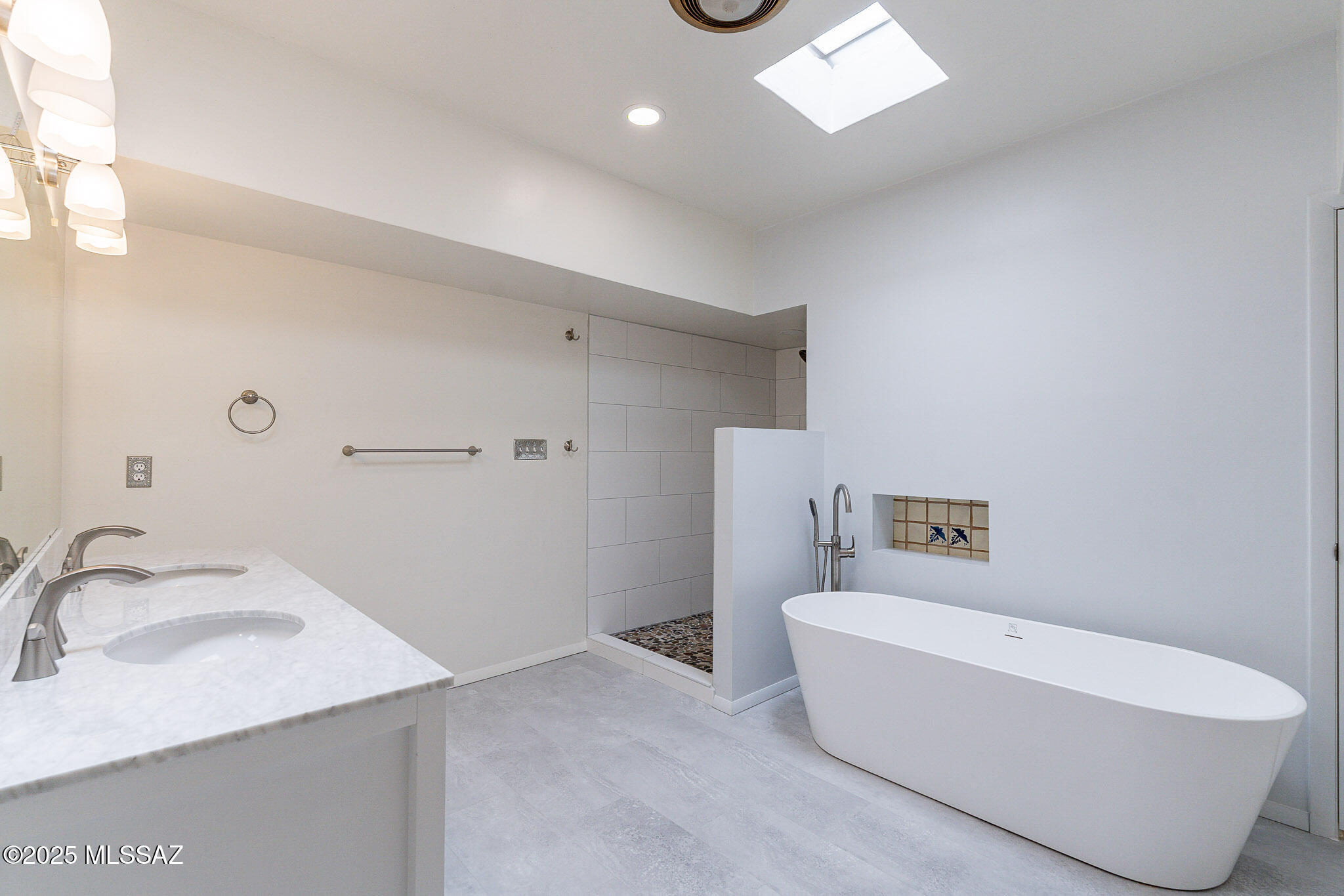 9450 E Placita Oaxaca