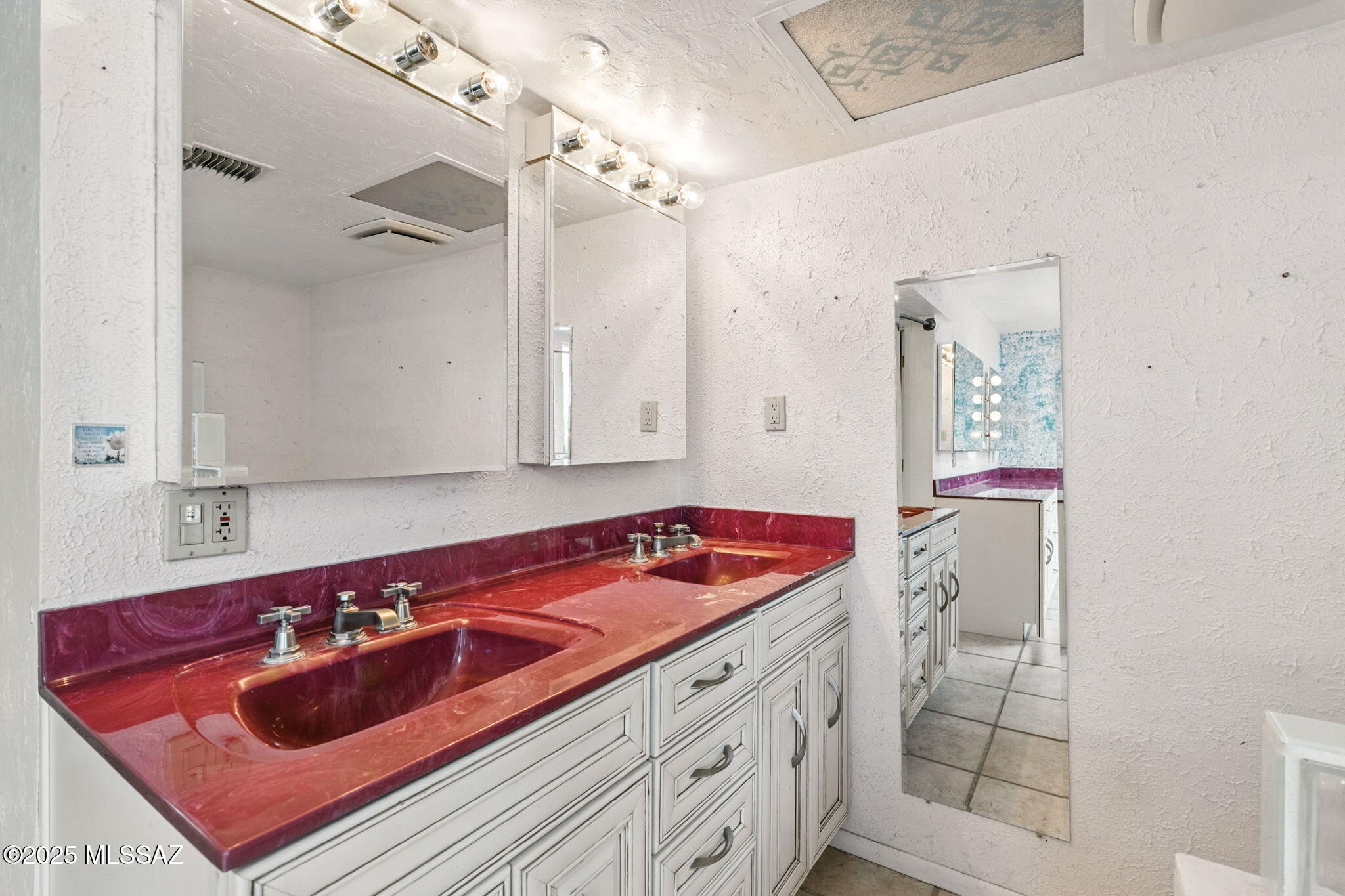 9085 E Bellevue Street