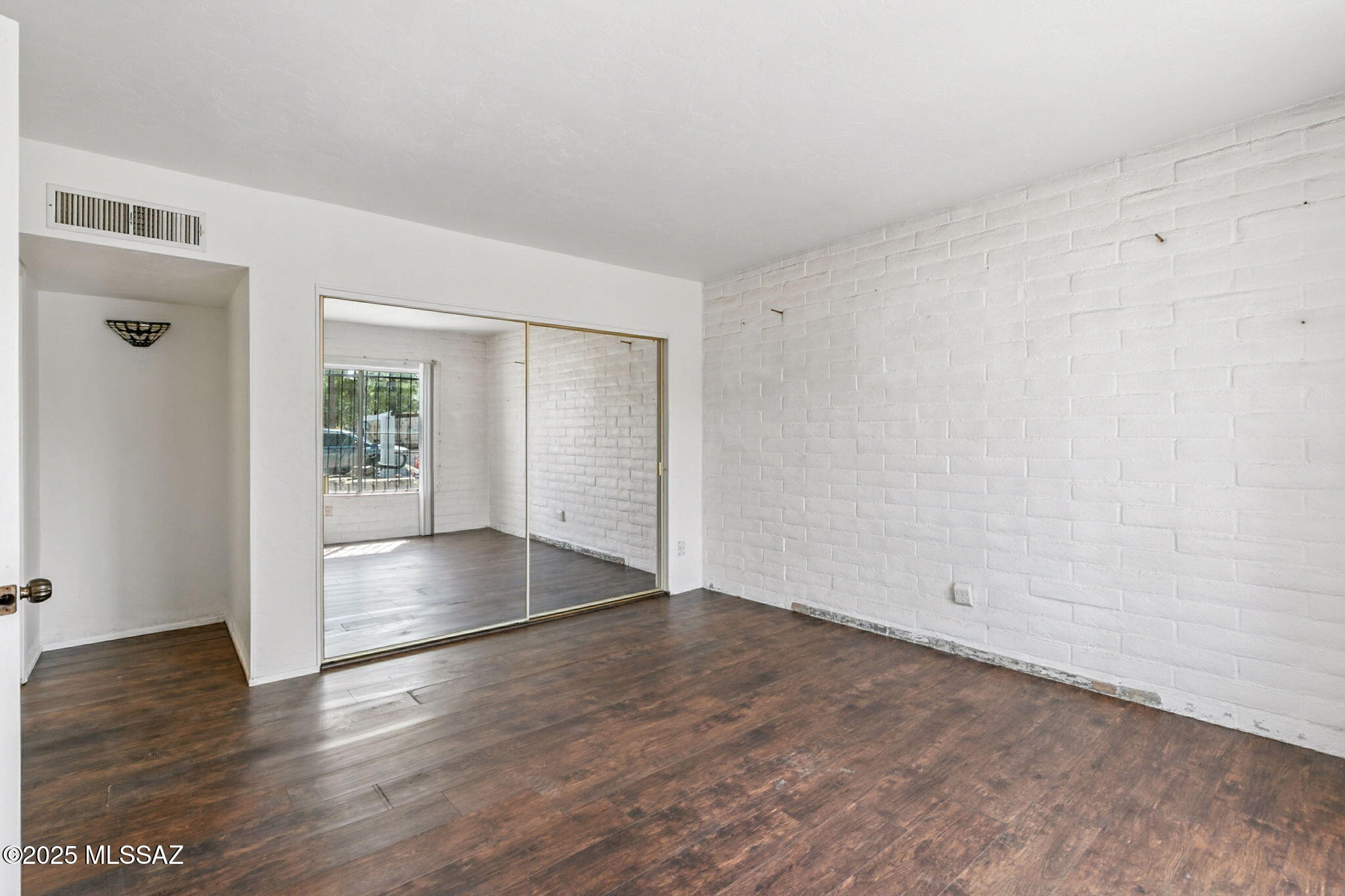 9085 E Bellevue Street