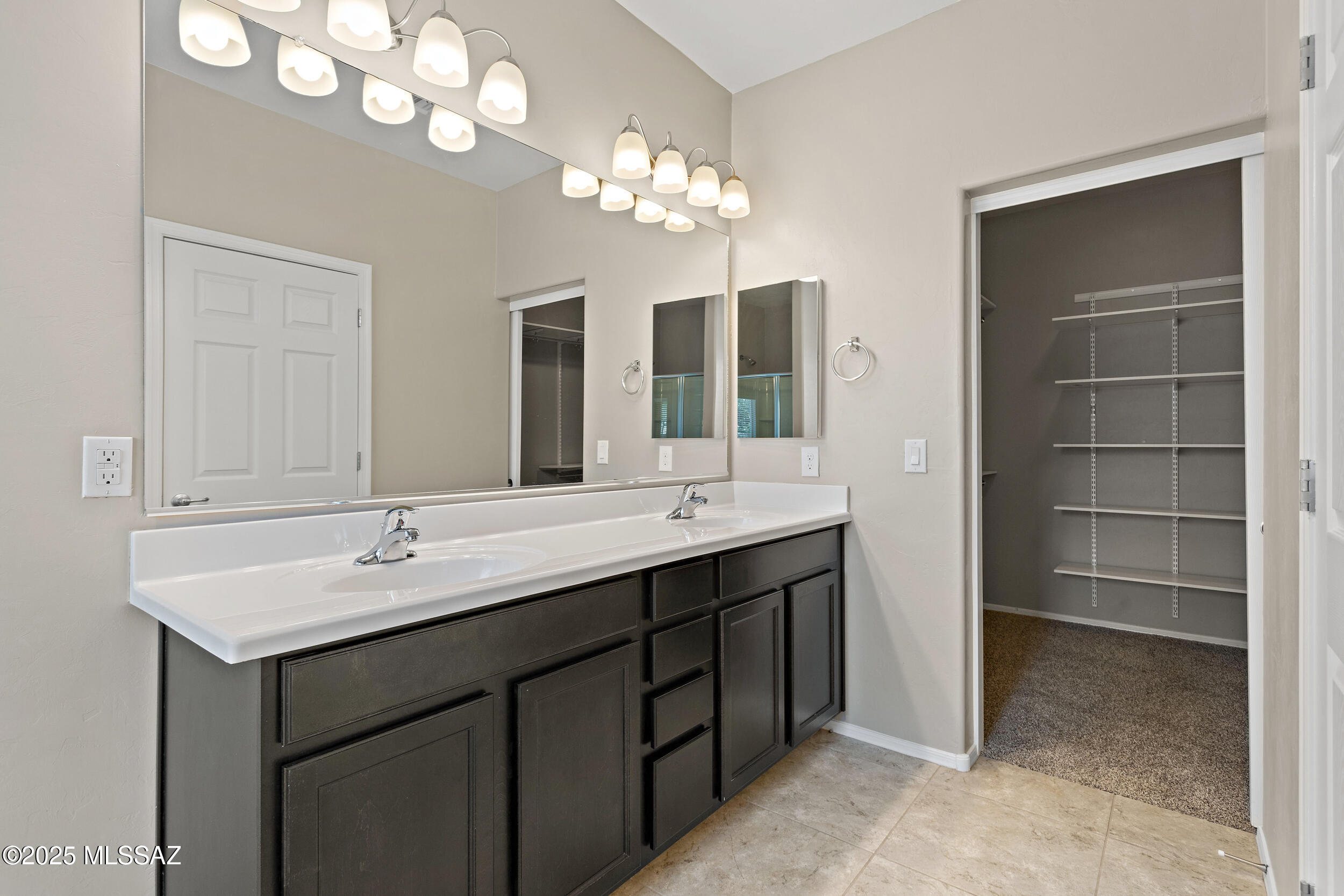 9002 W Rolling Springs Drive