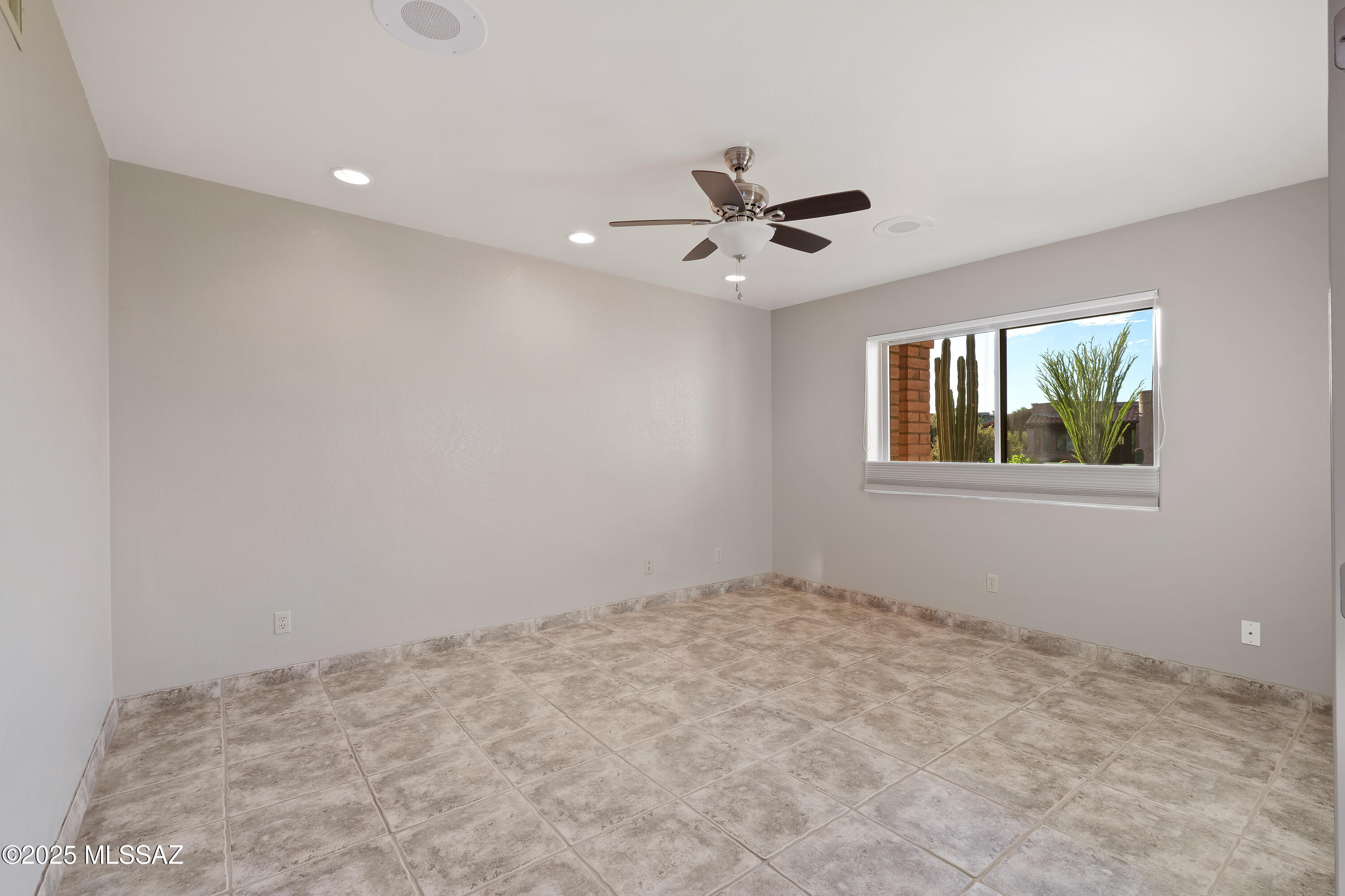 5344 N Via Sempreverde