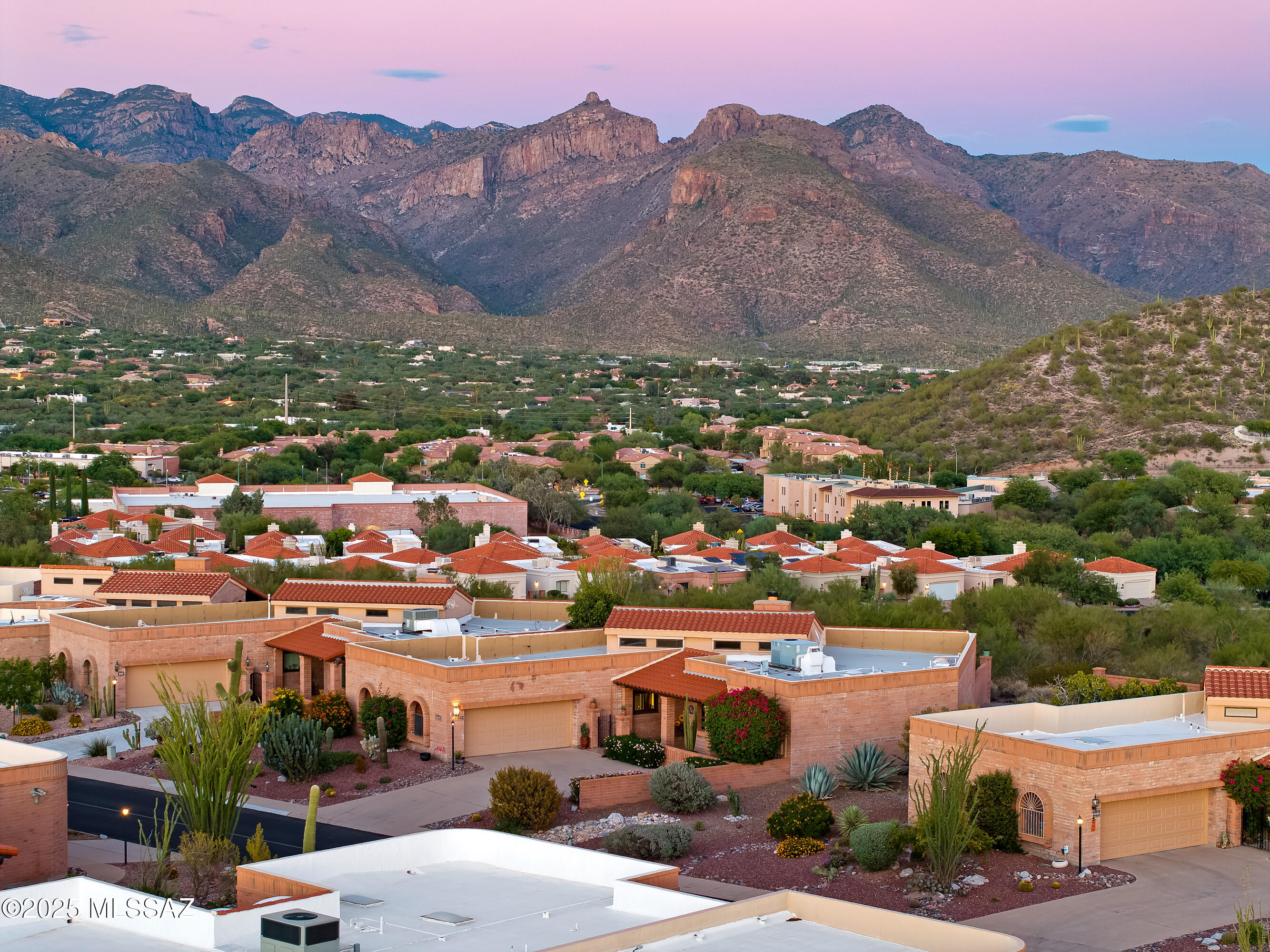 5344 N Via Sempreverde