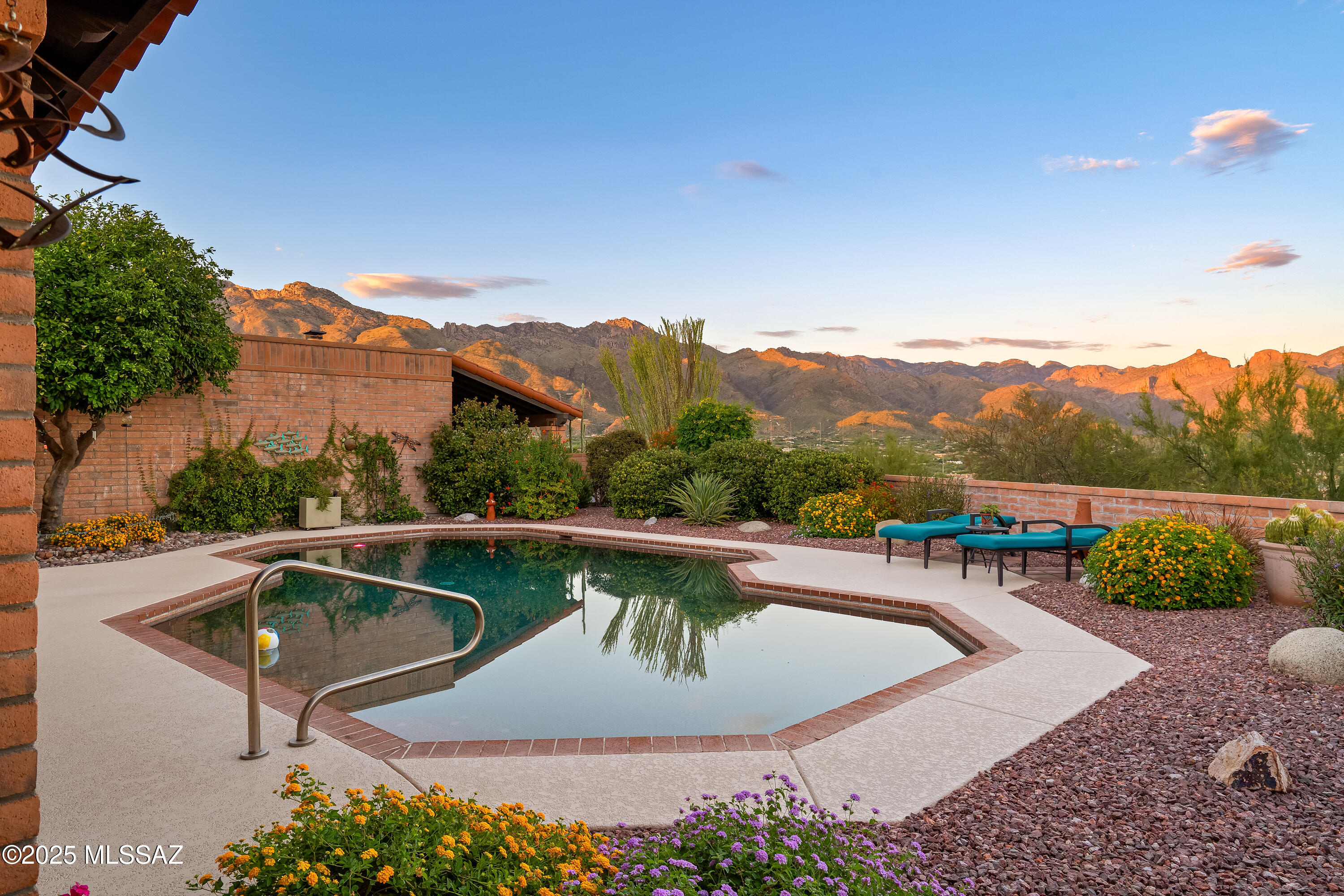 5344 N Via Sempreverde