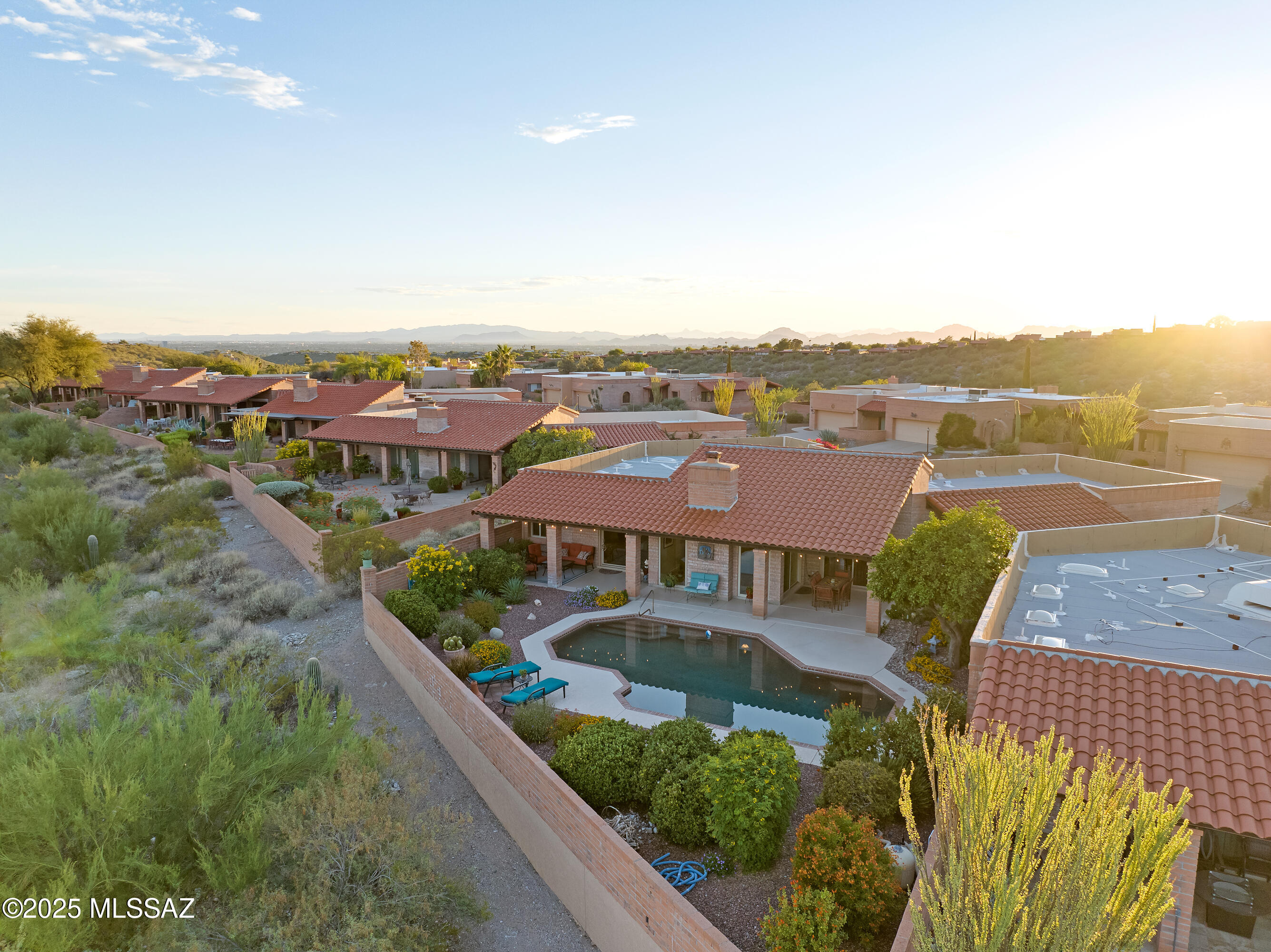 5344 N Via Sempreverde