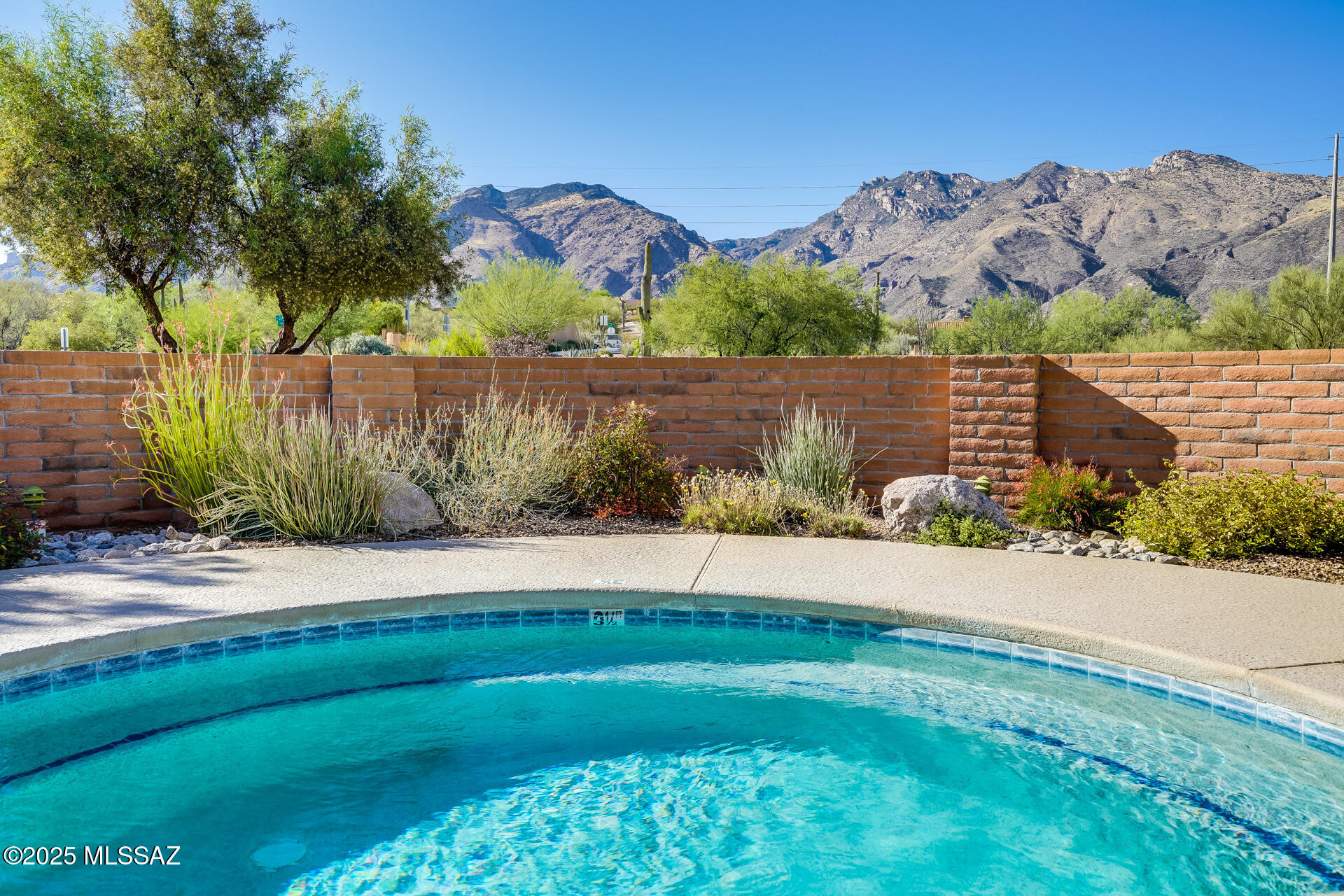 5344 N Via Sempreverde