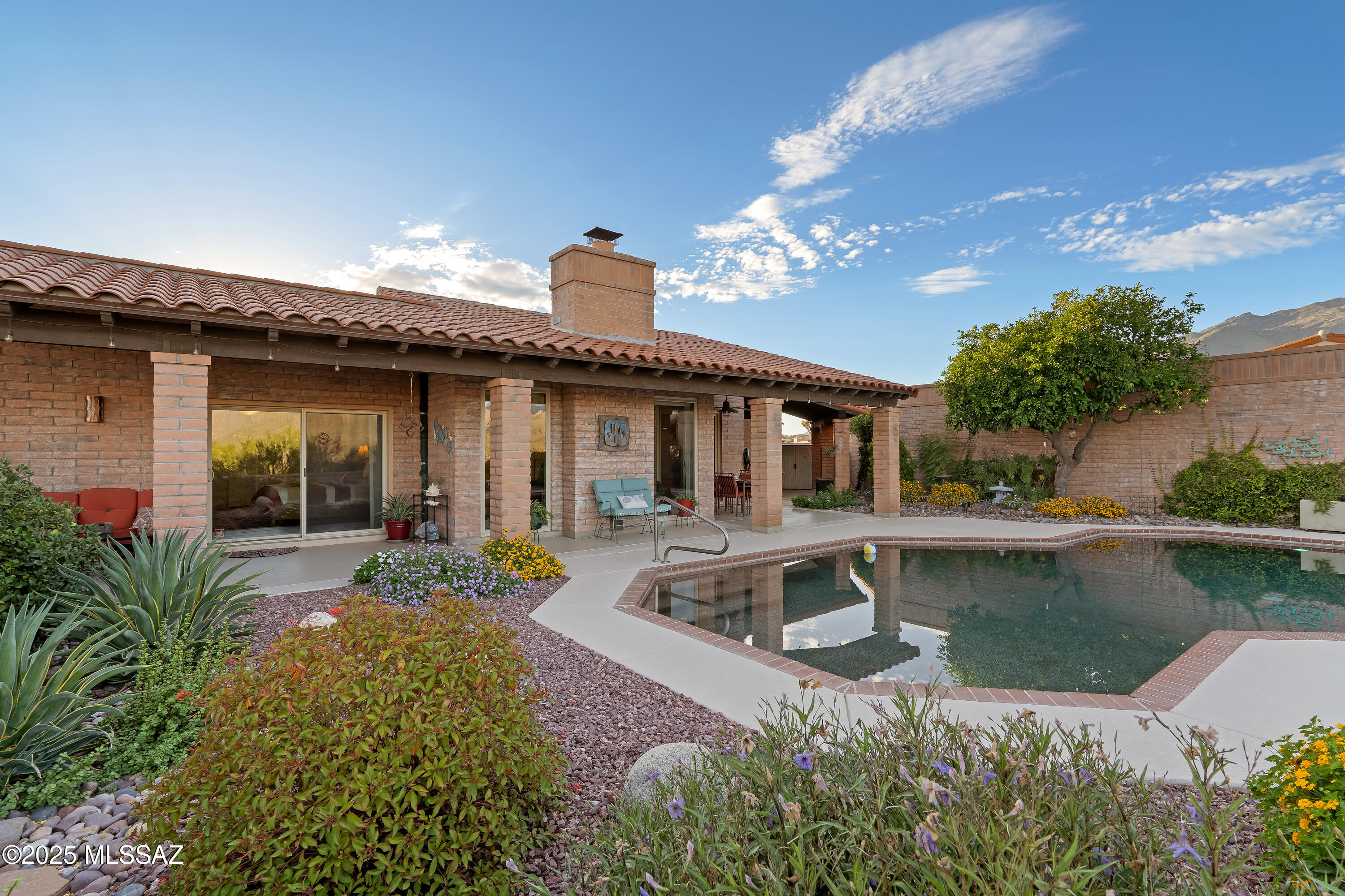 5344 N Via Sempreverde