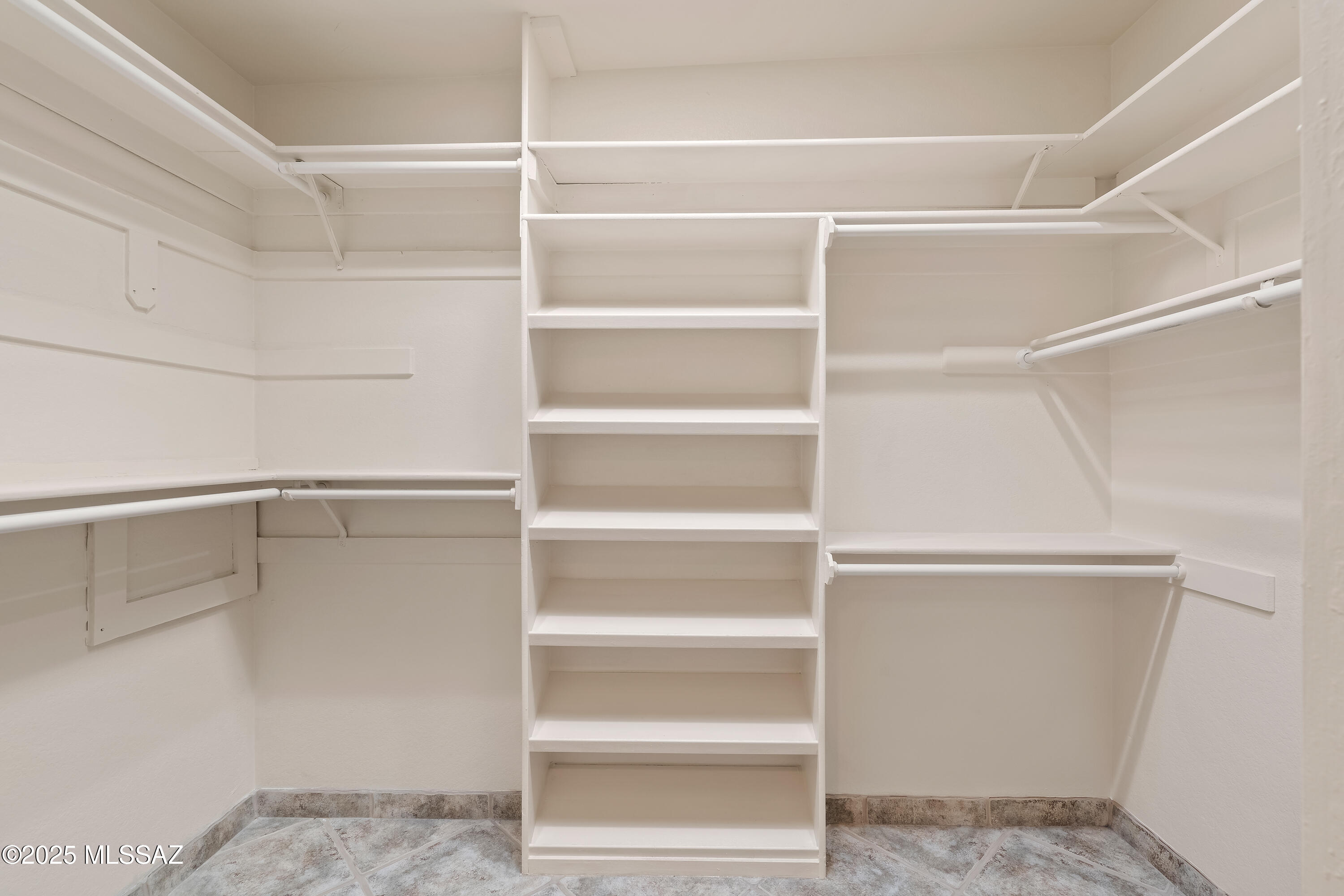 5344 N Via Sempreverde