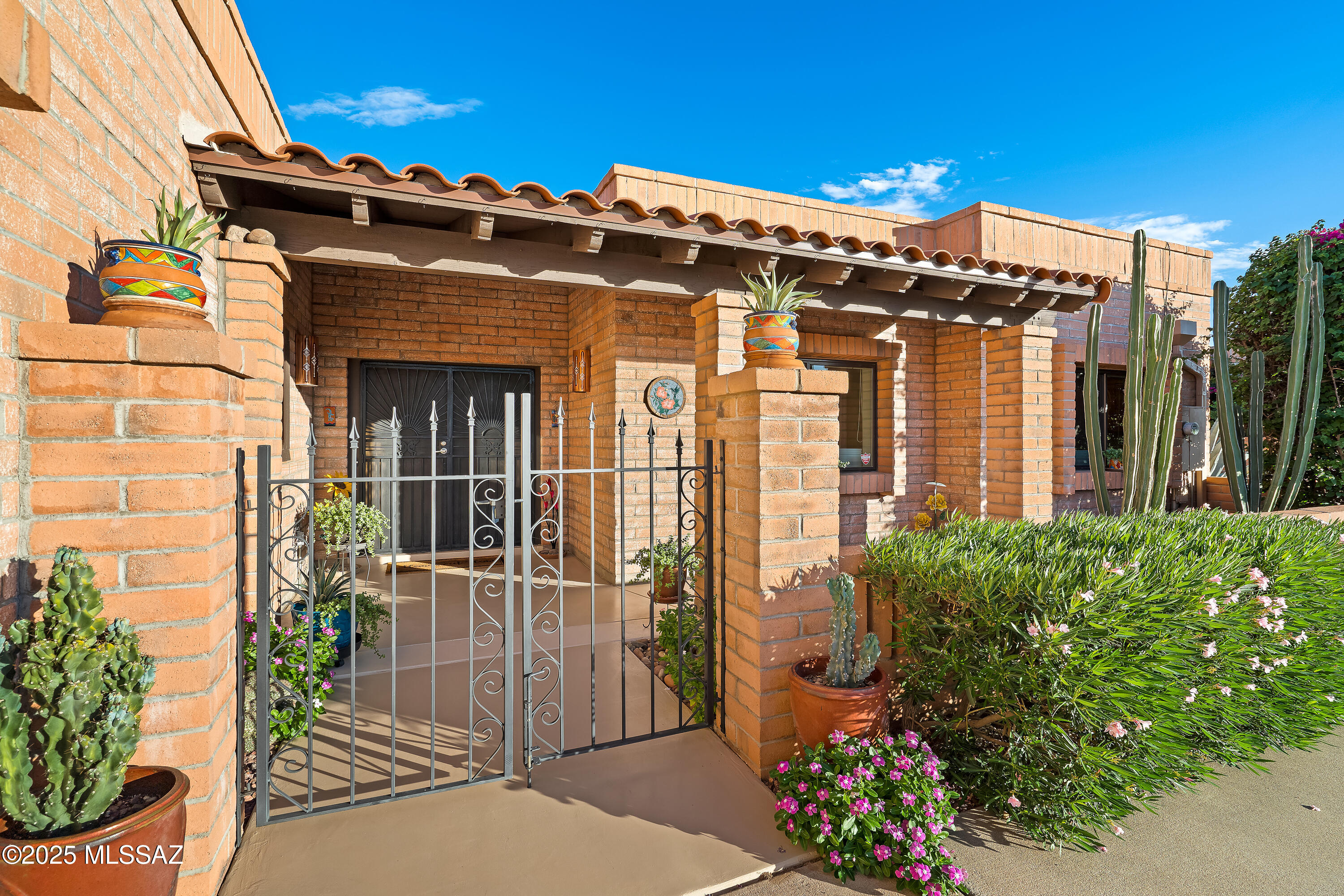 5344 N Via Sempreverde