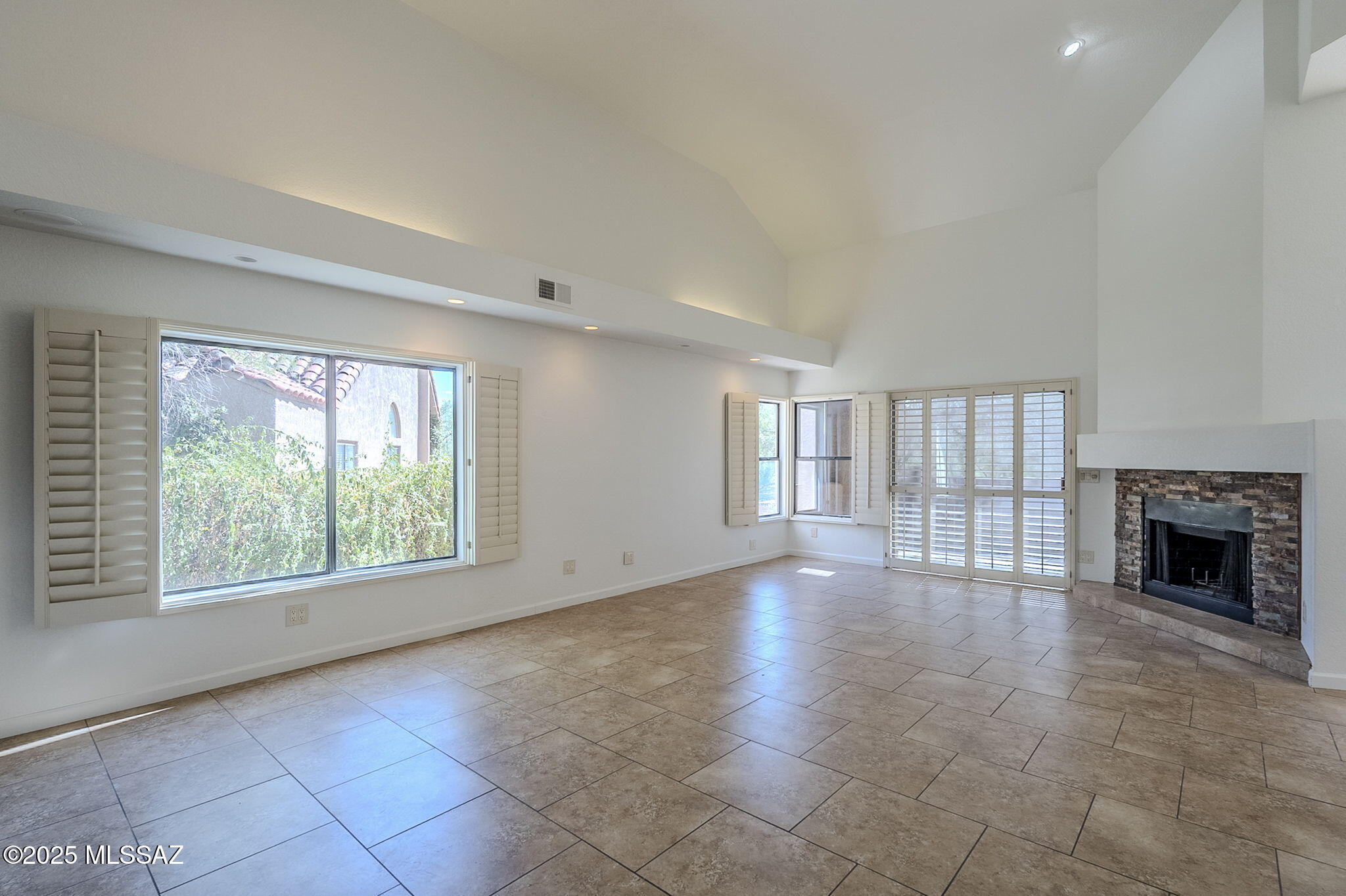 6127 N Golden Eagle Drive