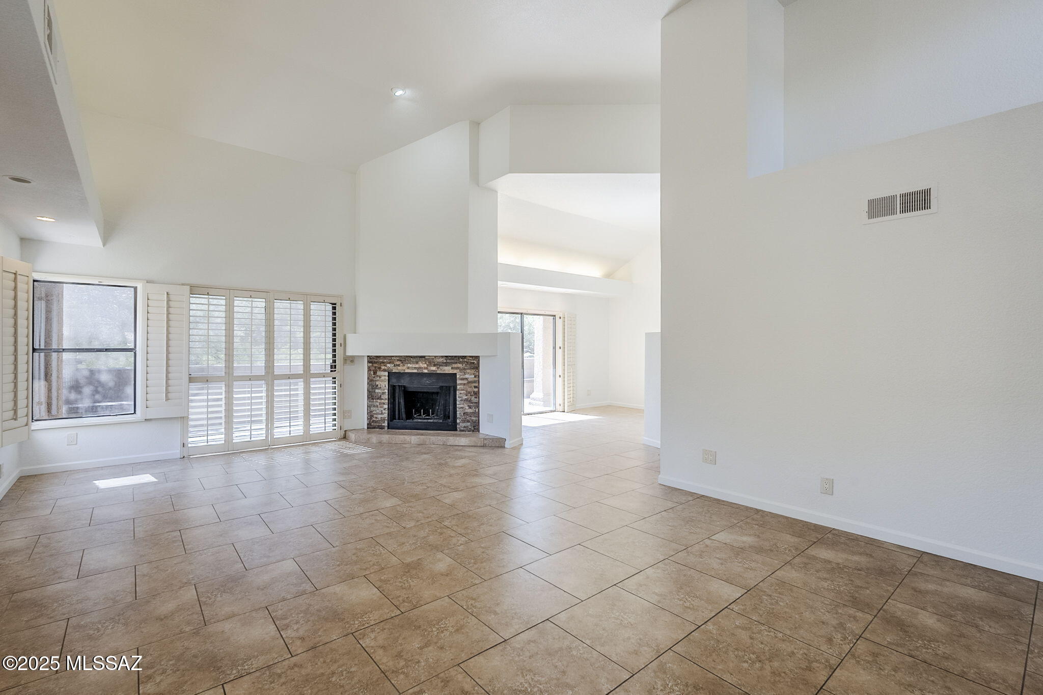 6127 N Golden Eagle Drive