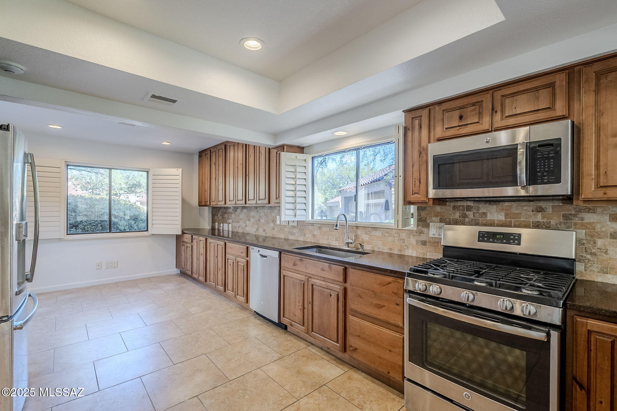 6127 N Golden Eagle Drive