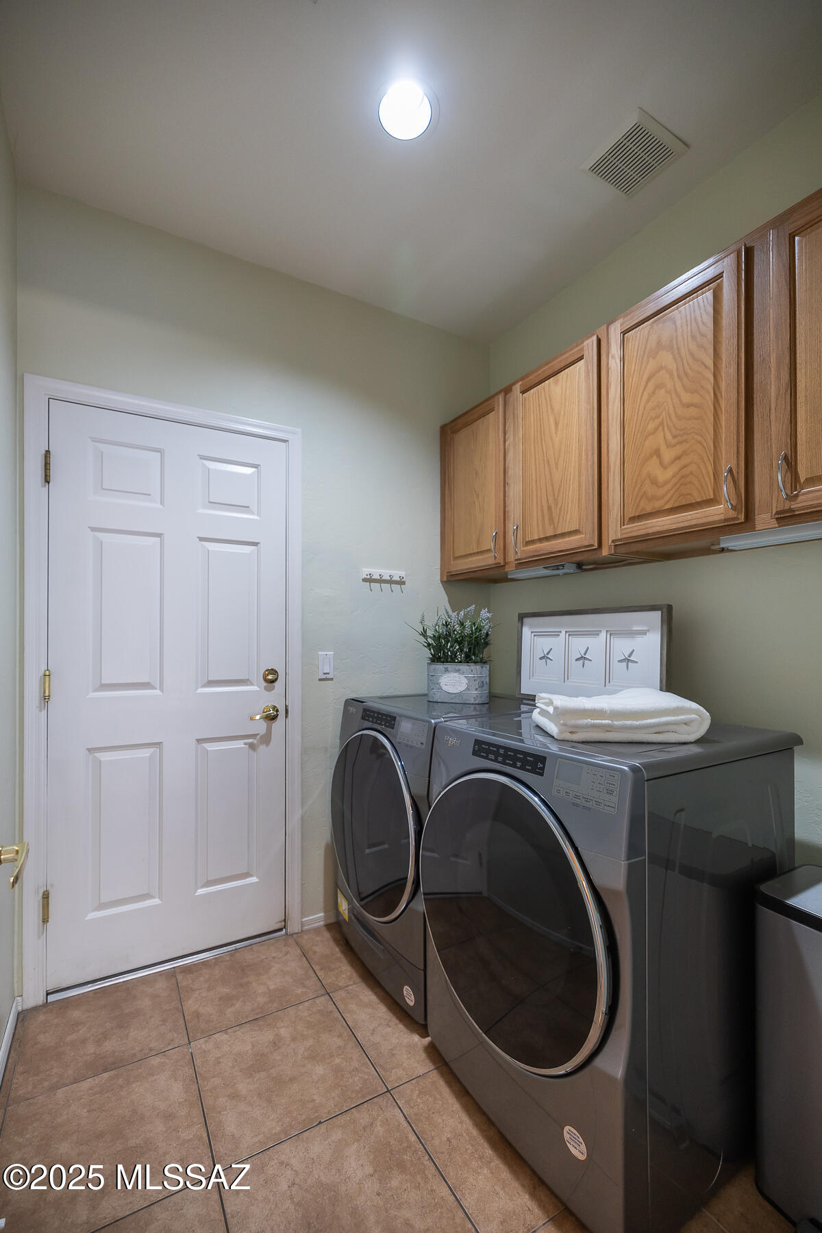 10980 E Siskin Place