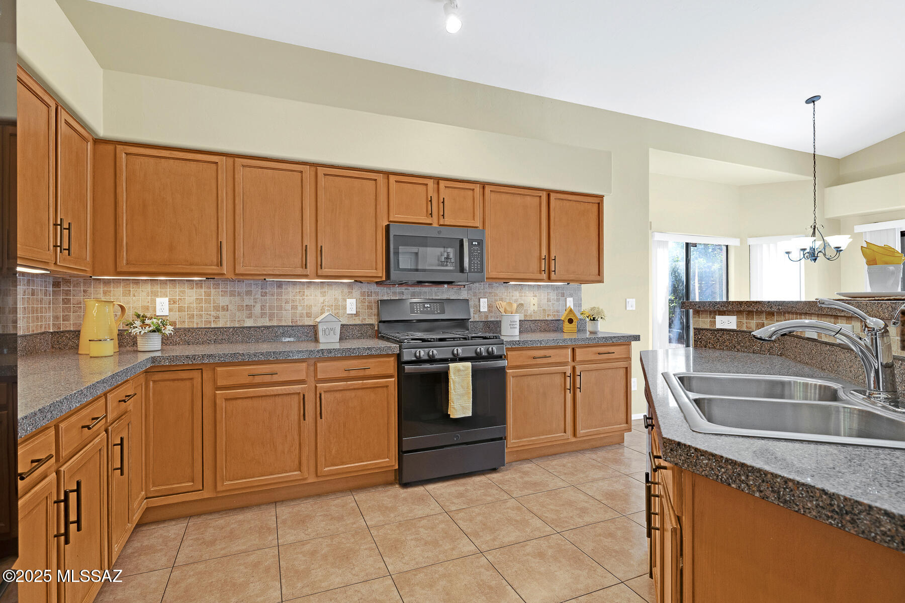 10980 E Siskin Place