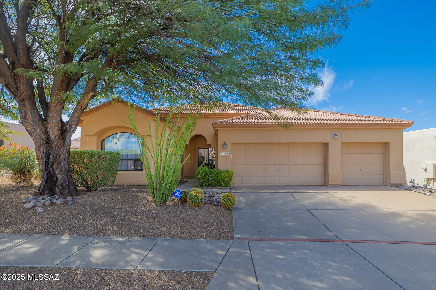 10980 E Siskin Place