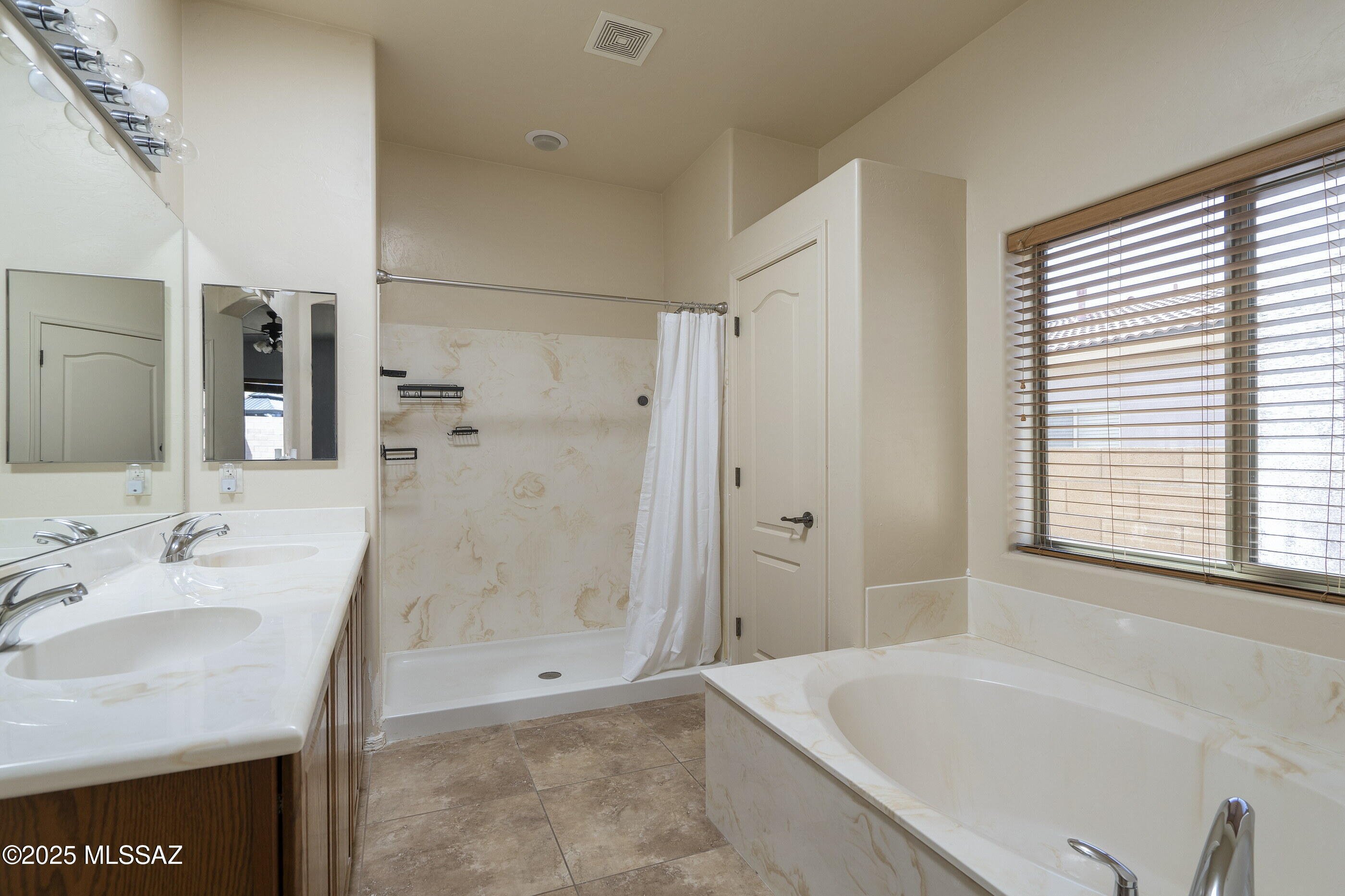 10425 S Painted Mare Drive