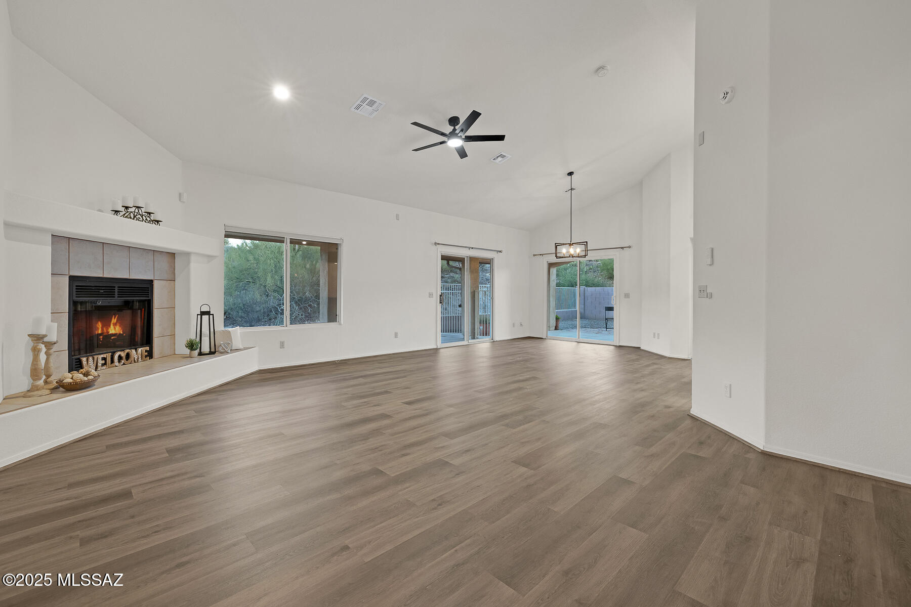 824 S Saguaro Ridge Place