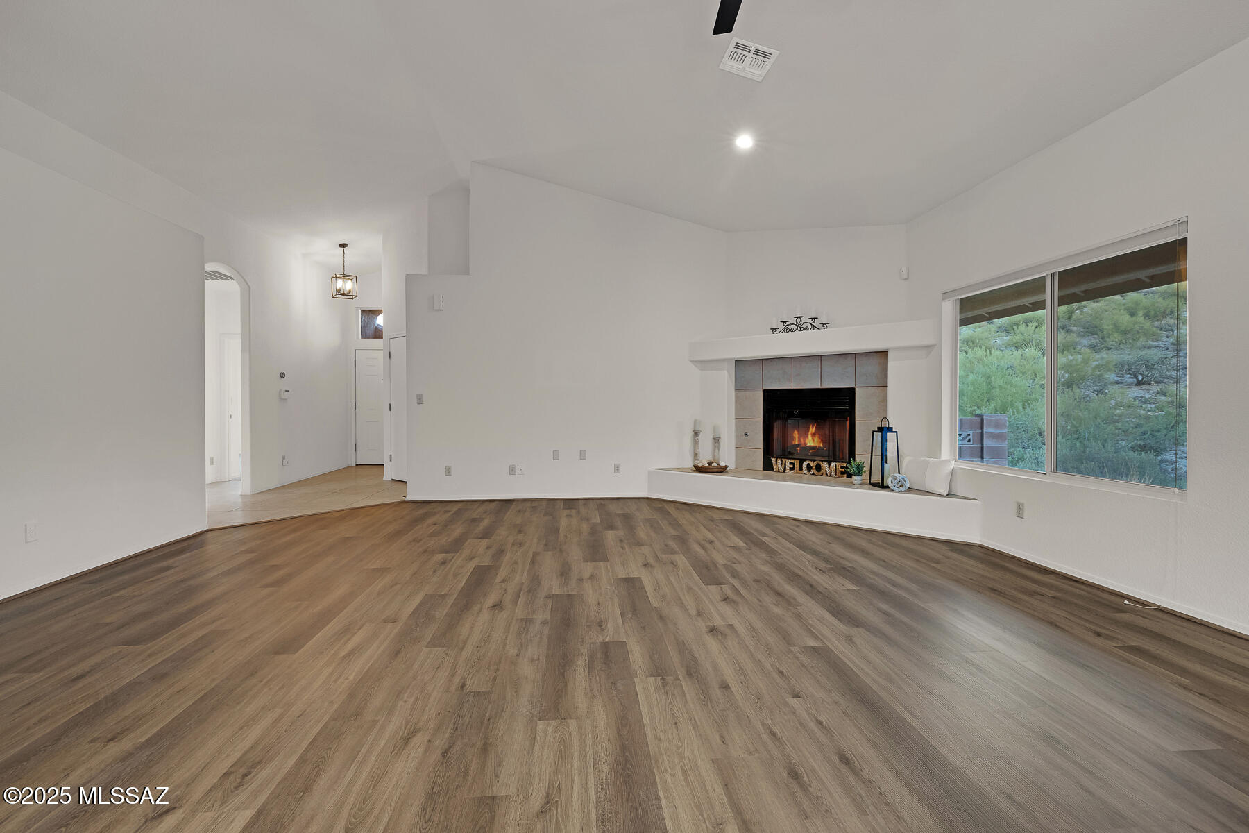 824 S Saguaro Ridge Place