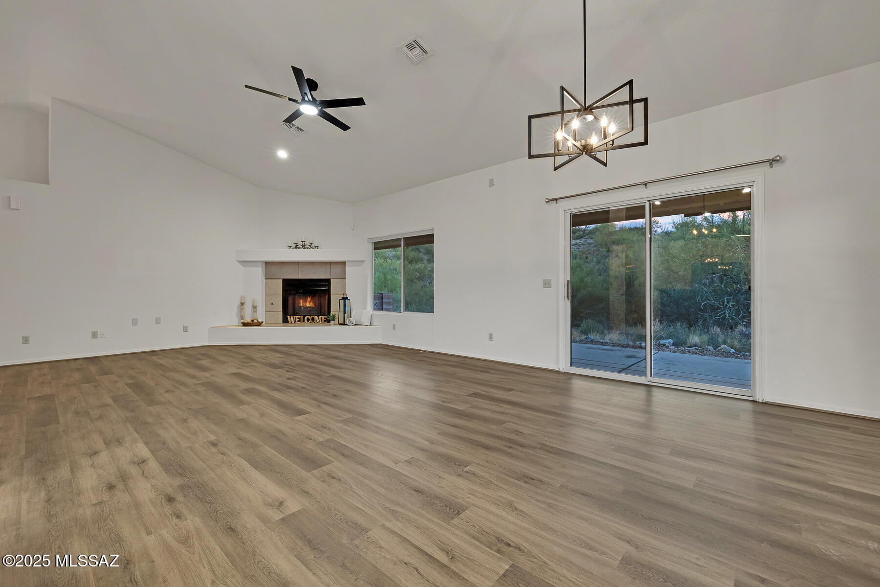 824 S Saguaro Ridge Place