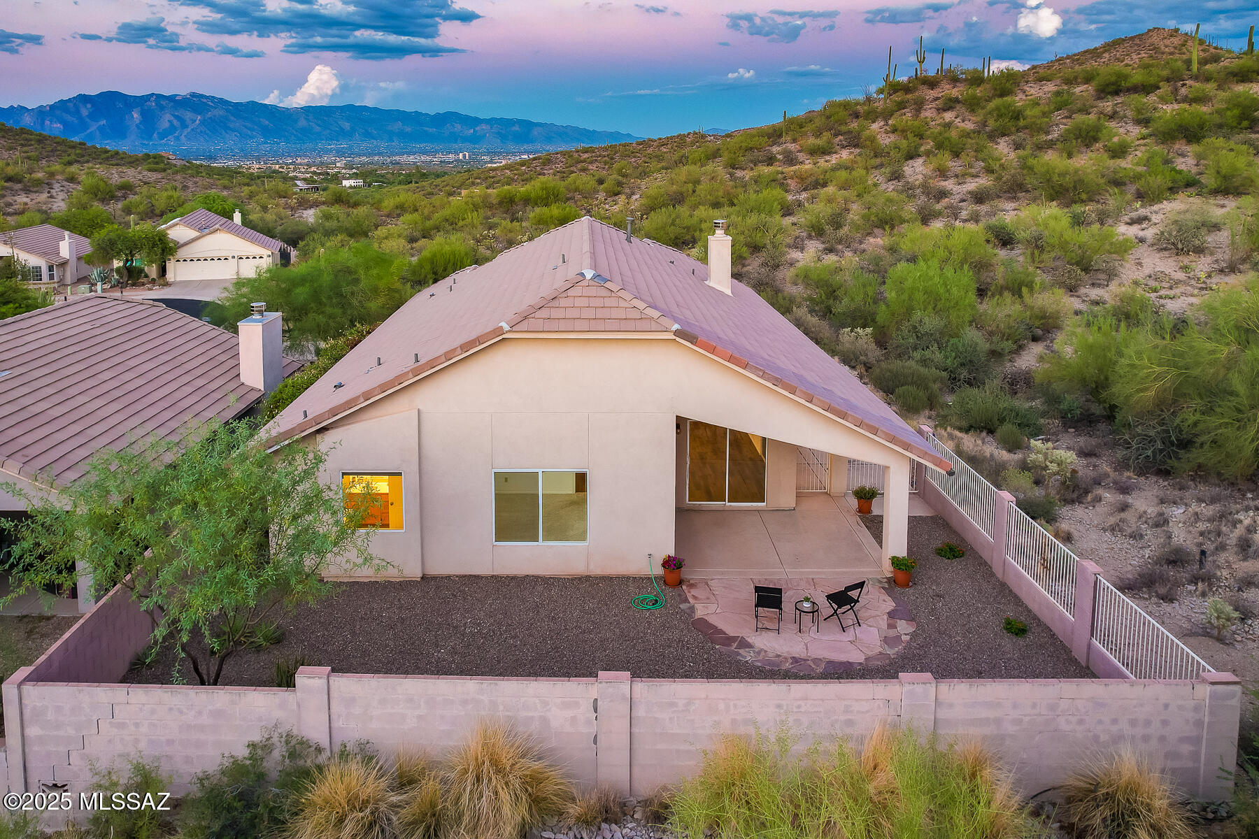 824 S Saguaro Ridge Place