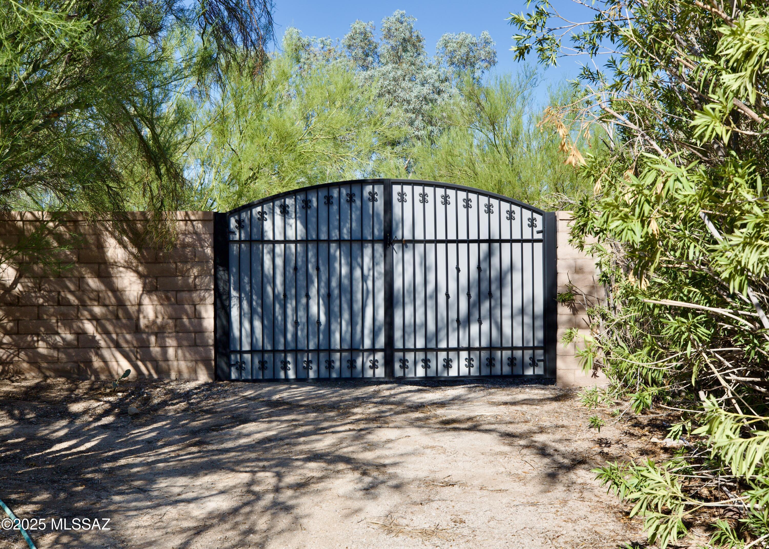 7241 N San Pasquale Avenue